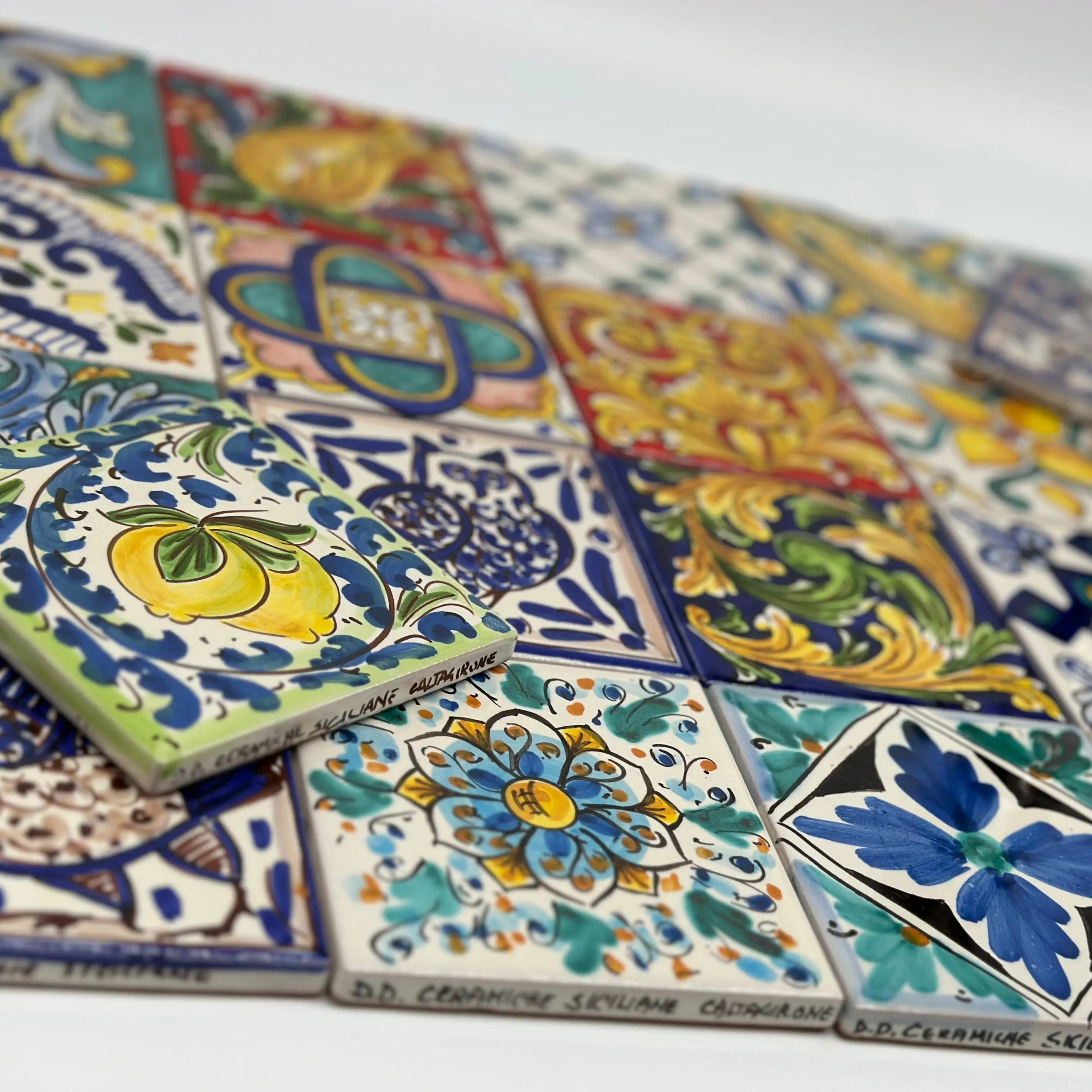 Maioliche Ceramica Caltagirone cm 10x10 Piastrelle Mattonelle decorate a mano DD CERAMICHE SICILIANE