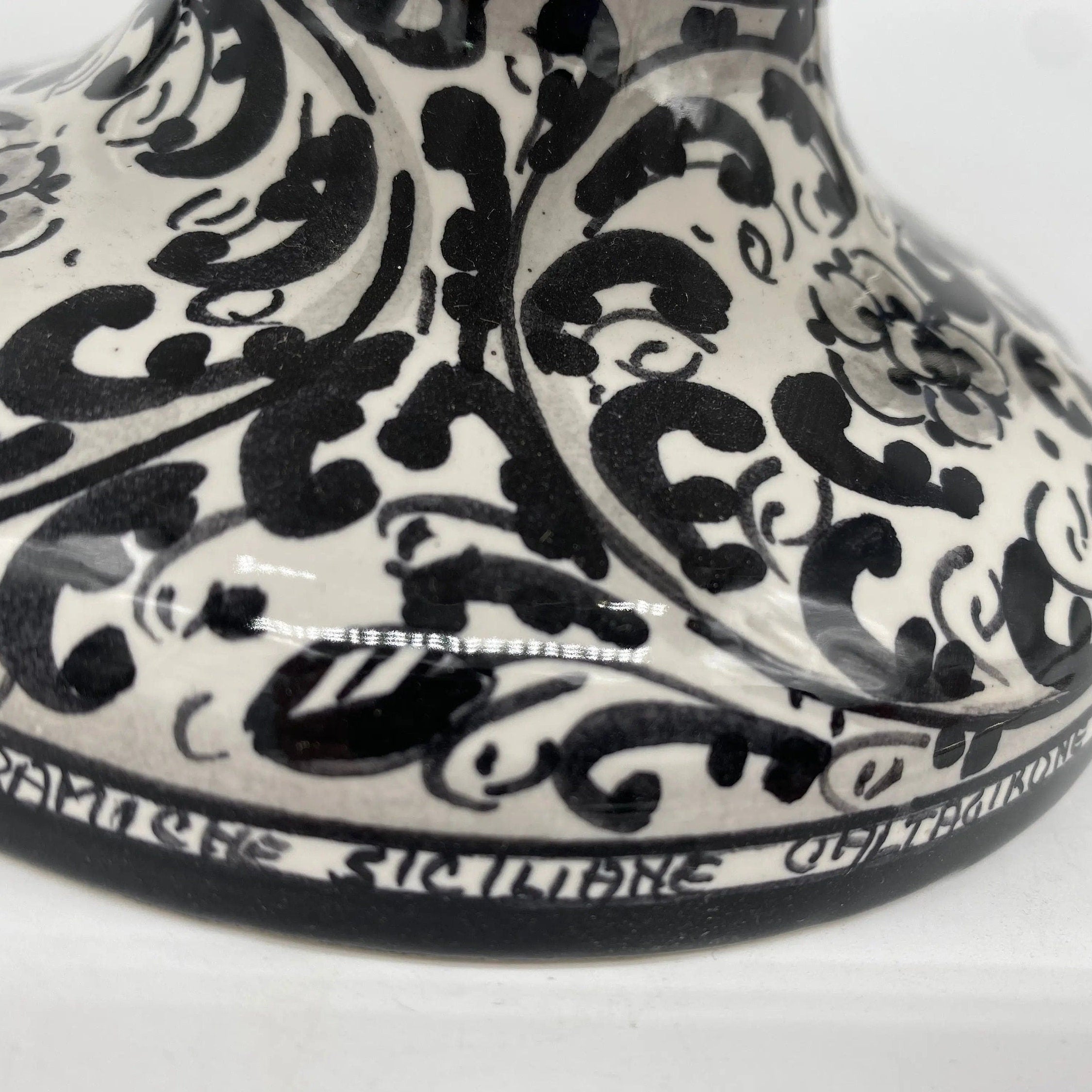 Portavaso Mezza Pigna Ceramica Caltagirone cm H.20 L.20 Artigianale Bianco Base Decorata DD CERAMICHE SICILIANE