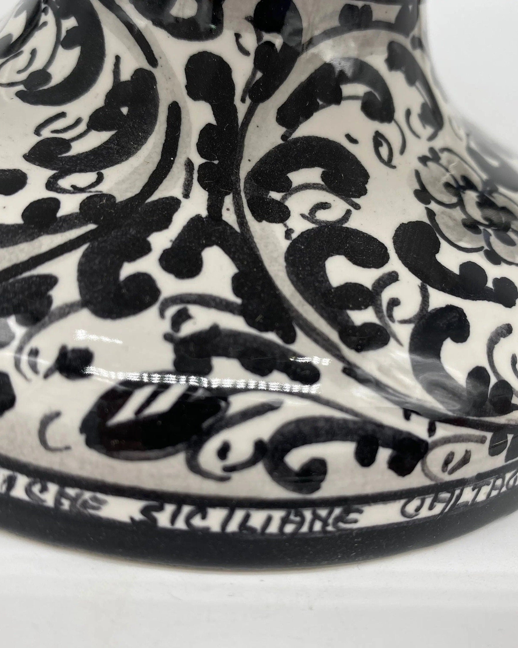 Portavaso Mezza Pigna Ceramica Caltagirone cm H.20 L.20 Artigianale Bianco Base Decorata DD CERAMICHE SICILIANE