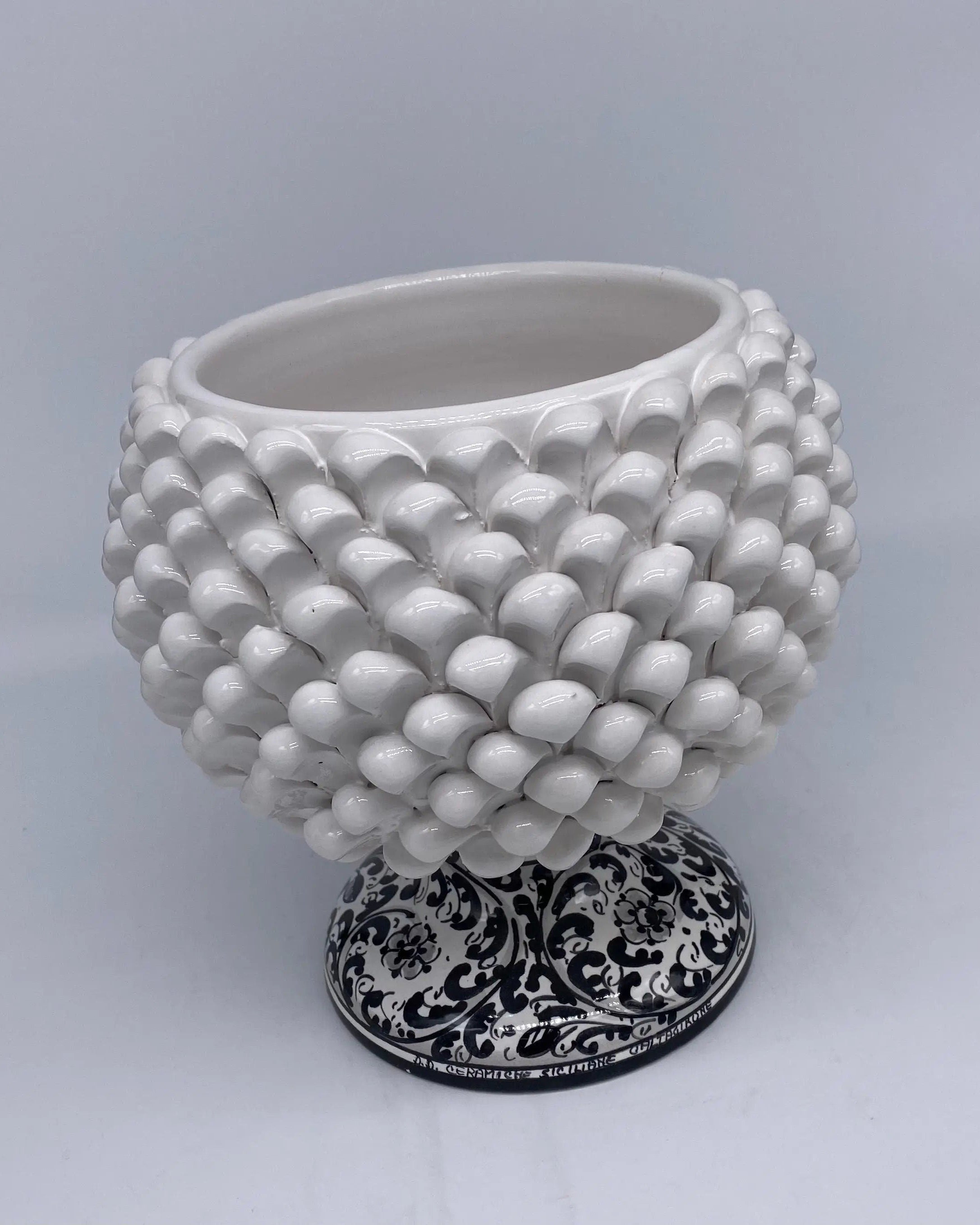 Portavaso Mezza Pigna Ceramica Caltagirone cm H.20 L.20 Artigianale Bianco Base Decorata DD CERAMICHE SICILIANE