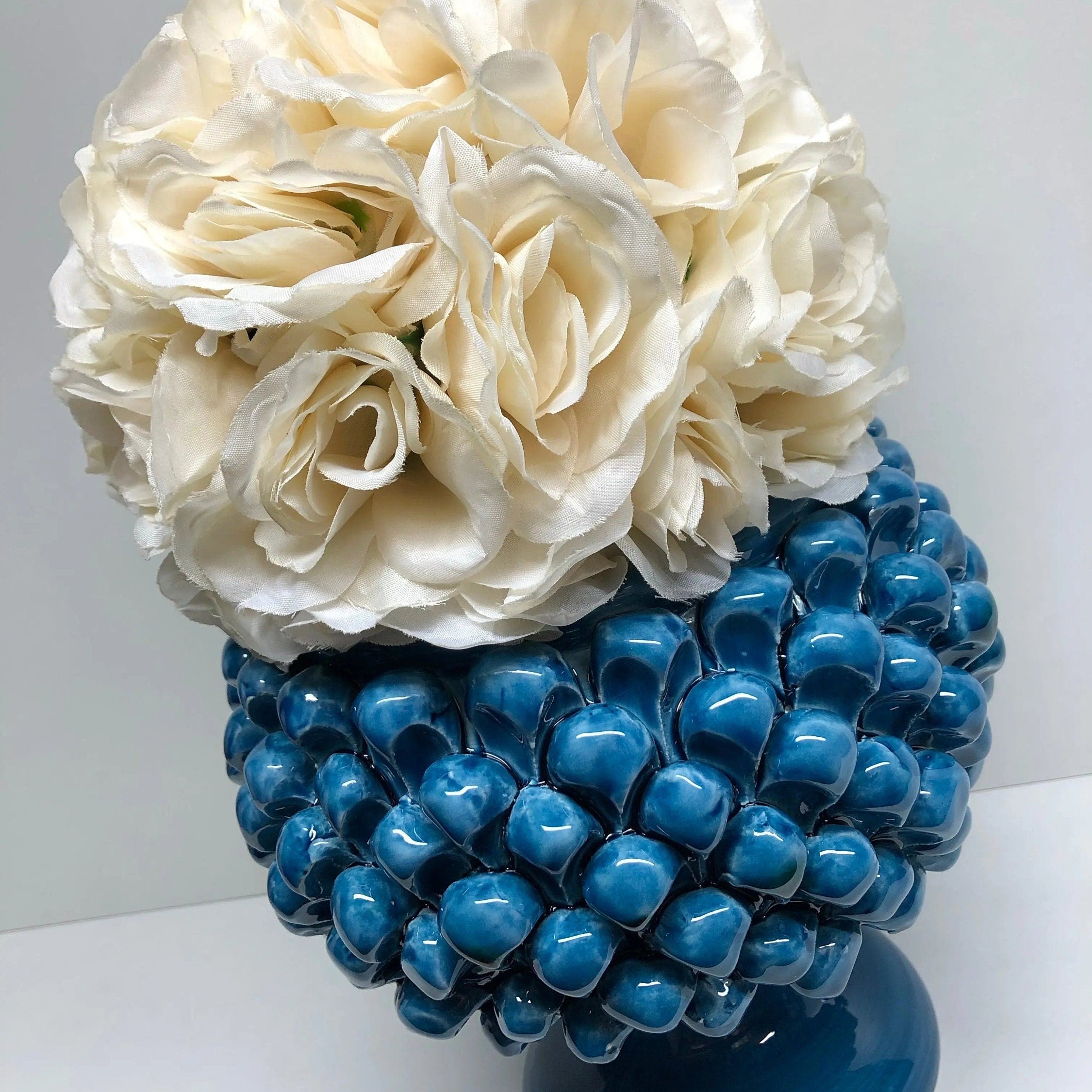 Portavaso Mezza Pigna Ceramica Caltagirone cm H.20 L.20 Artigianale Blu Cristallo DD CERAMICHE SICILIANE