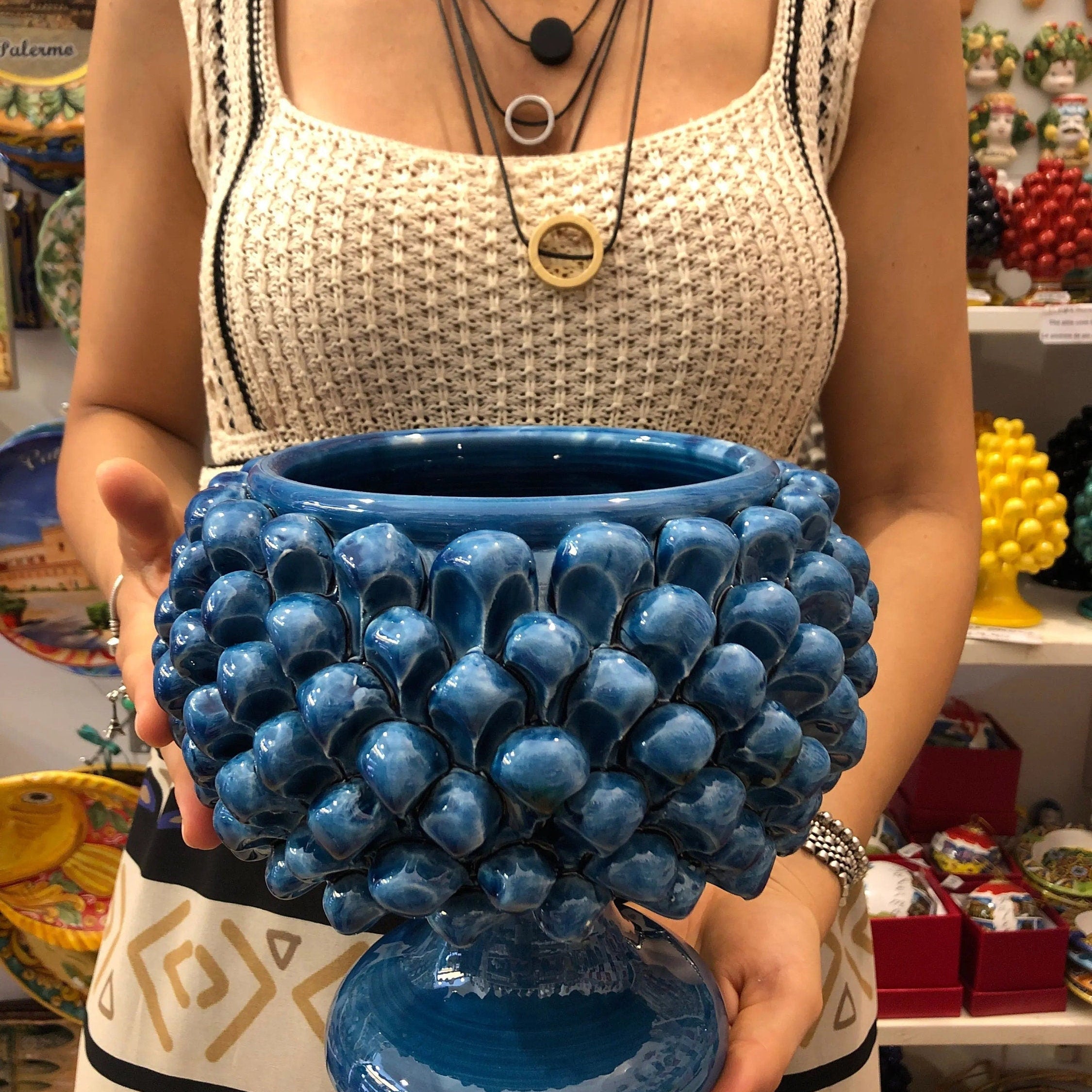 Portavaso Mezza Pigna Ceramica Caltagirone cm H.20 L.20 Artigianale Blu Cristallo DD CERAMICHE SICILIANE