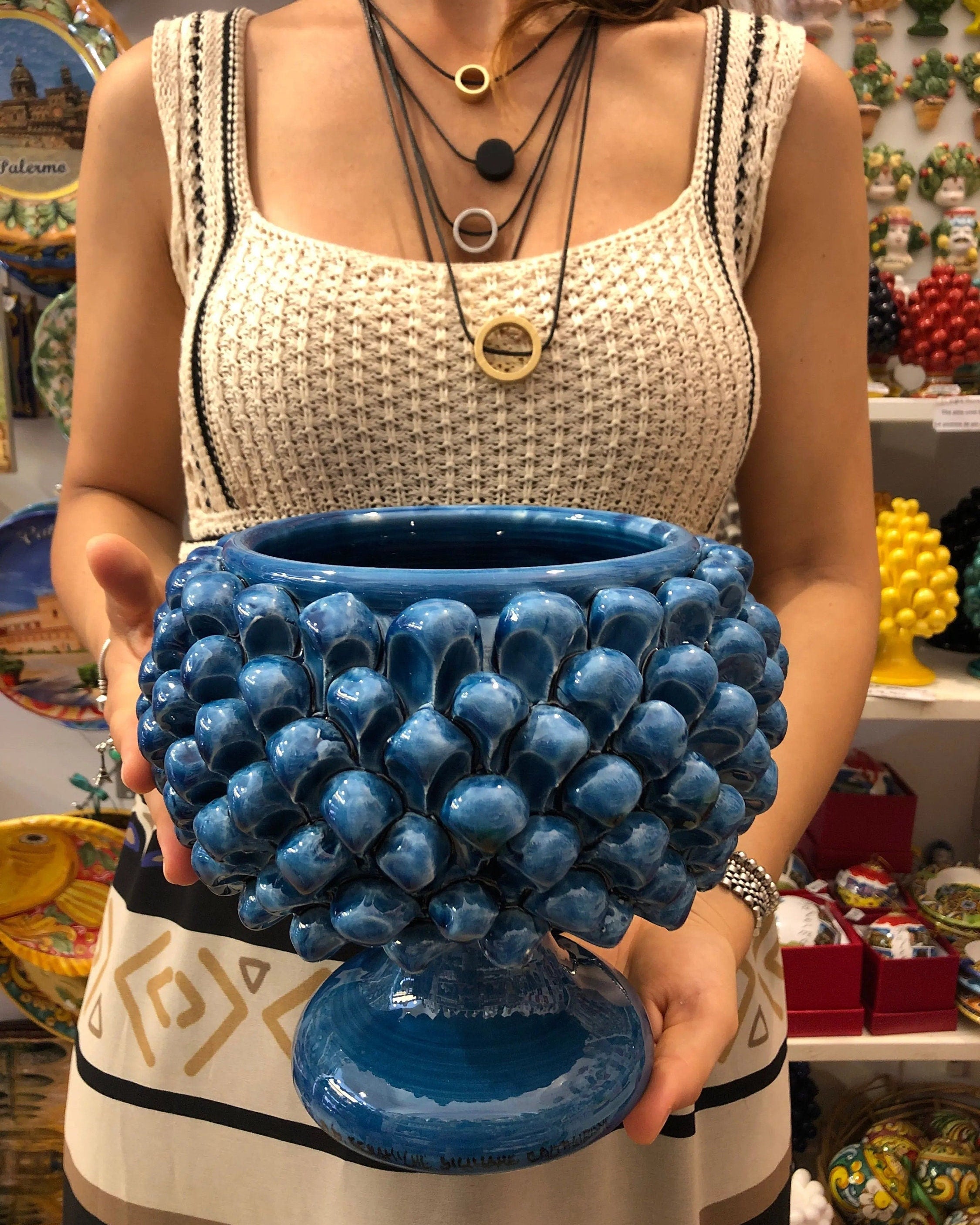 Portavaso Mezza Pigna Ceramica Caltagirone cm H.20 L.20 Artigianale Blu Cristallo DD CERAMICHE SICILIANE