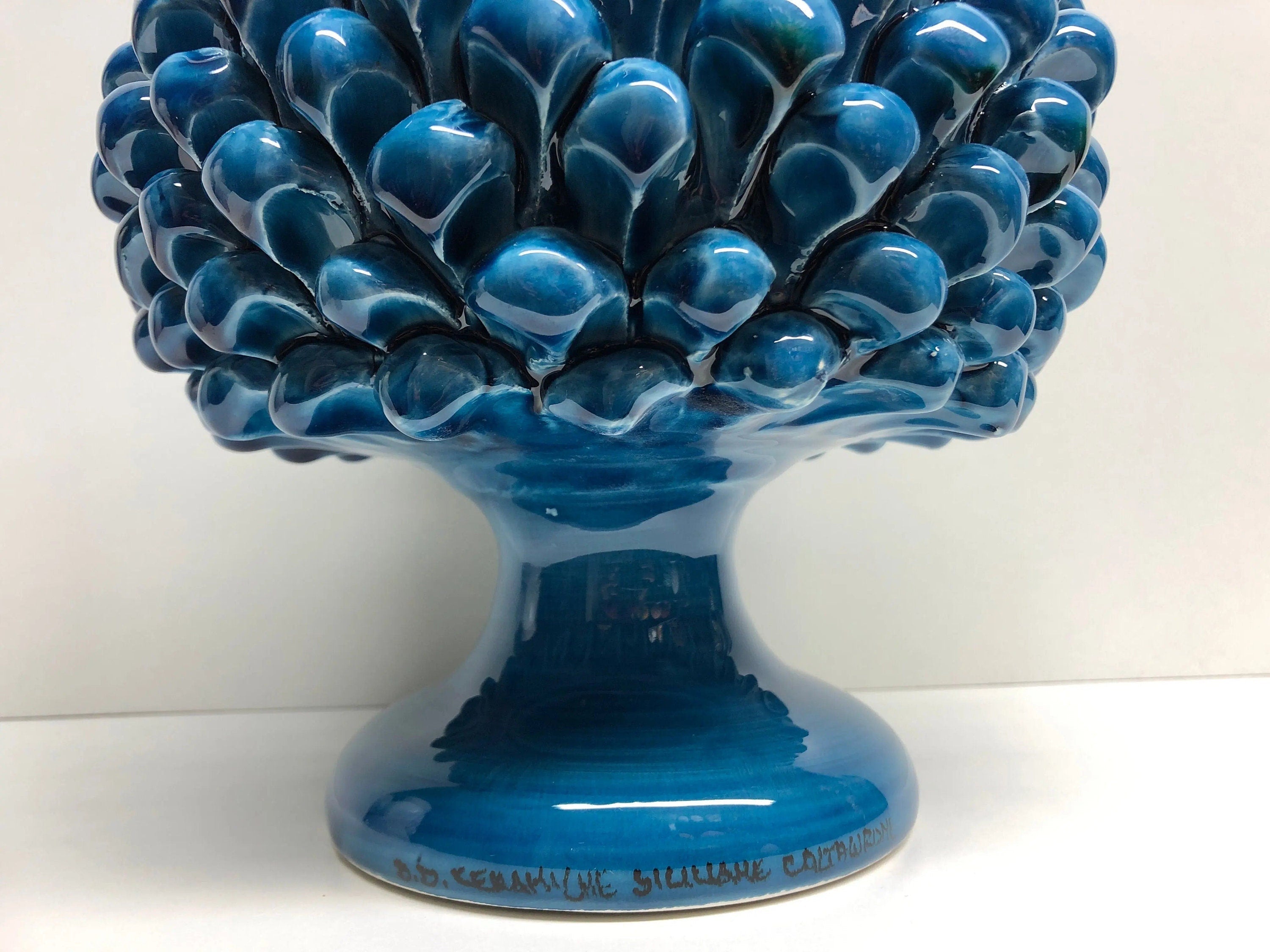 Portavaso Mezza Pigna Ceramica Caltagirone cm H.20 L.20 Artigianale Blu Cristallo DD CERAMICHE SICILIANE