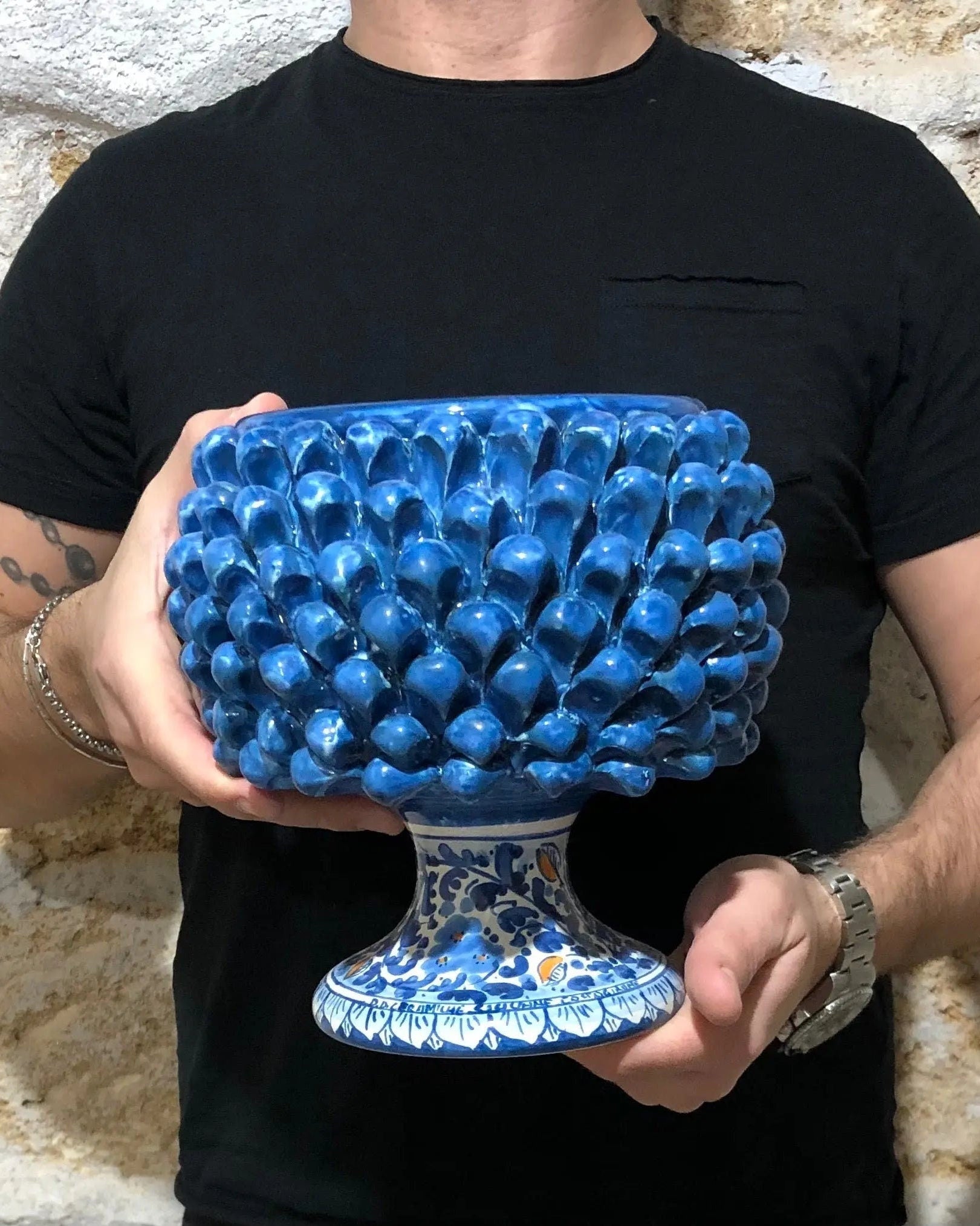 Portavaso Mezza Pigna Ceramica Caltagirone cm H.20 L.20 Artigianale Blu Antico Base Decorata DD CERAMICHE SICILIANE