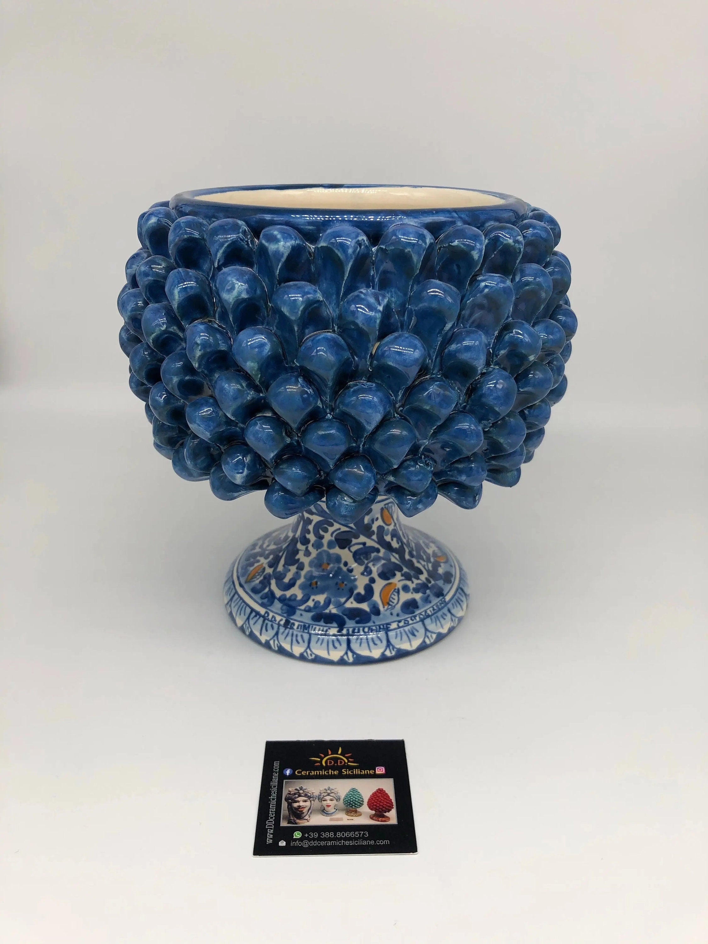 Portavaso Mezza Pigna Ceramica Caltagirone cm H.20 L.20 Artigianale Blu Antico Base Decorata DD CERAMICHE SICILIANE