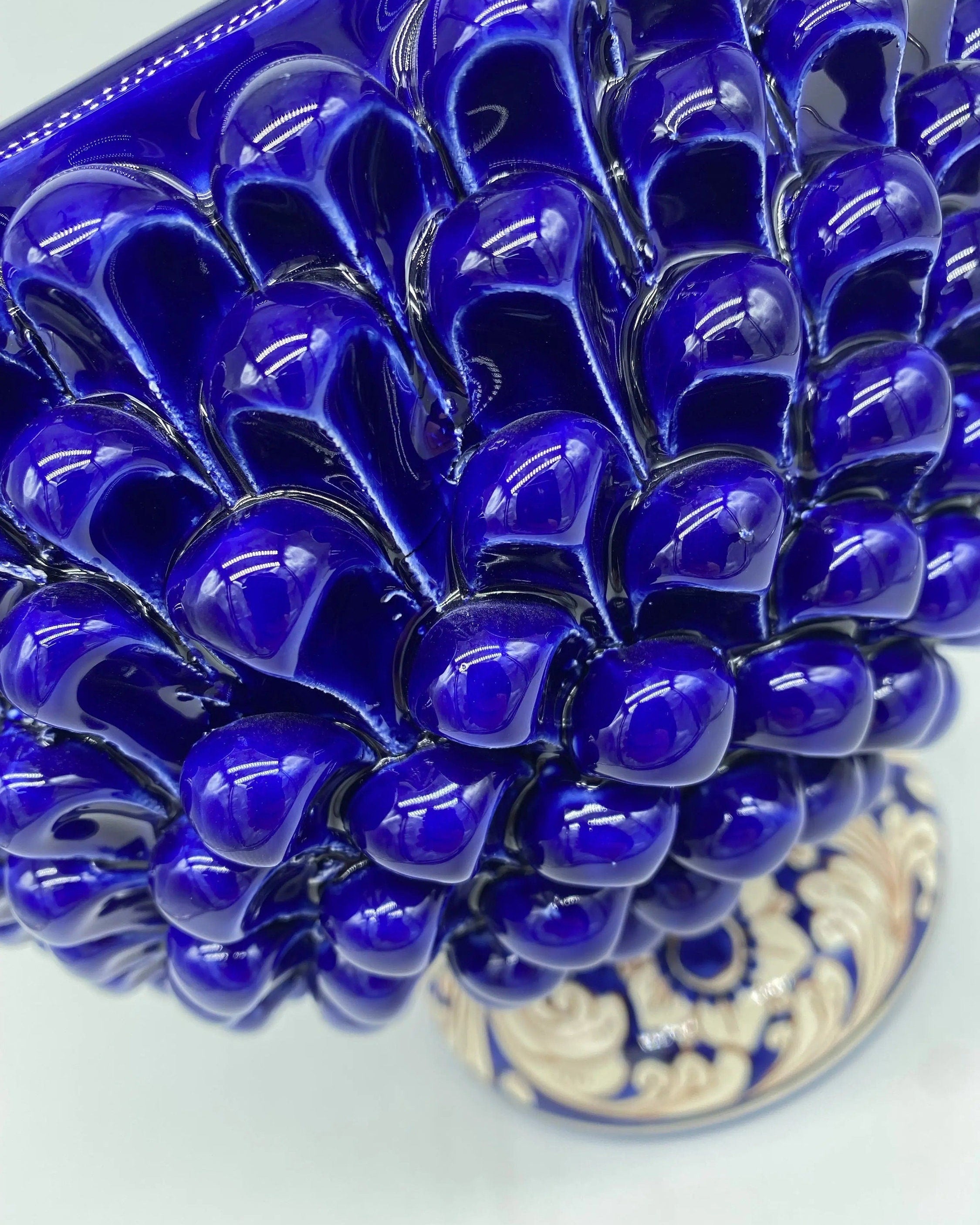 Portavaso Mezza Pigna Ceramica Caltagirone cm H.20 L.20 Artigianale Blu Base Decorata DD CERAMICHE SICILIANE