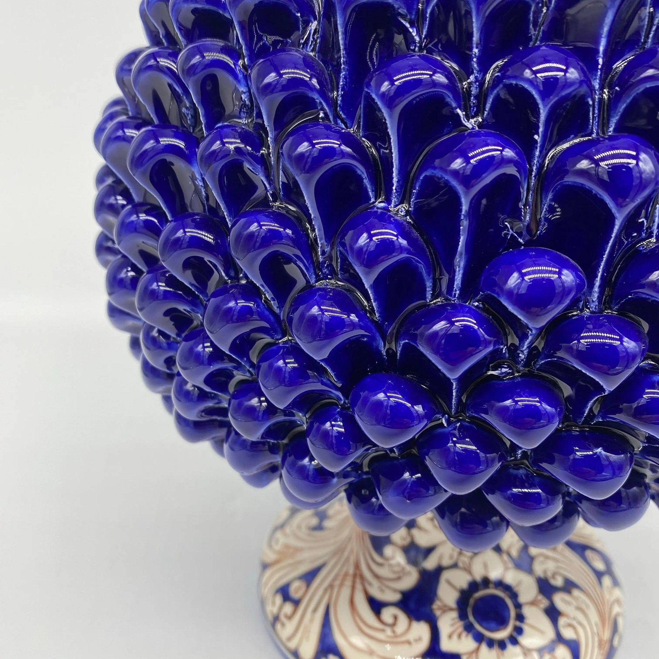 Portavaso Mezza Pigna Ceramica Caltagirone cm H.20 L.20 Artigianale Blu Base Decorata DD CERAMICHE SICILIANE