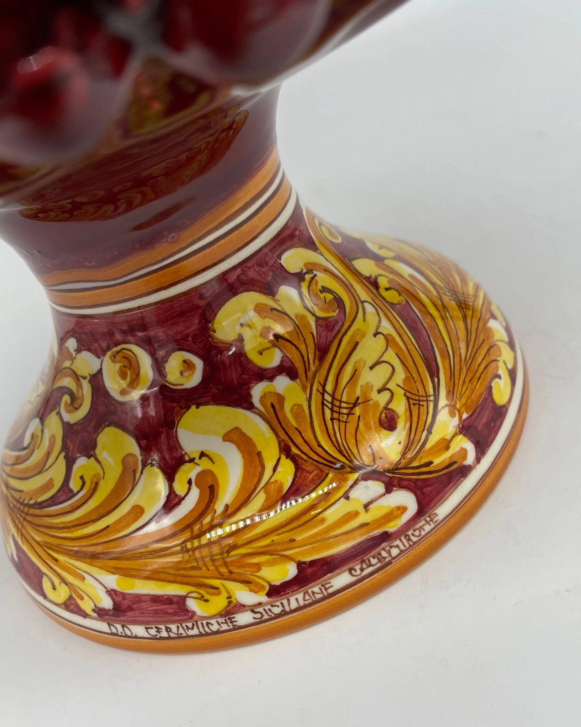 Portavaso Mezza Pigna Ceramica Caltagirone cm H.20 L.20 Artigianale Bordeaux Lucido Base Decorata DD CERAMICHE SICILIANE
