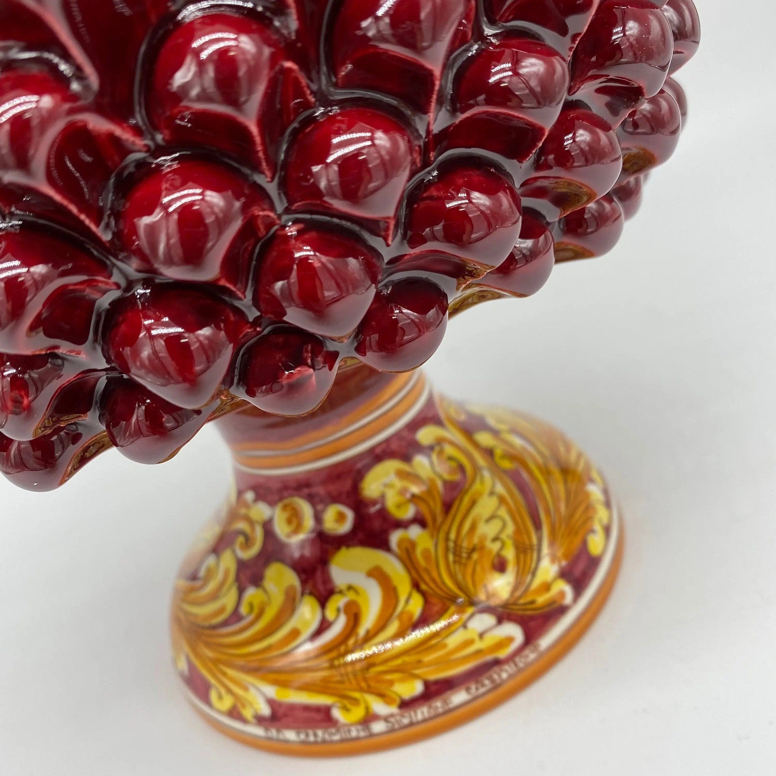 Portavaso Mezza Pigna Ceramica Caltagirone cm H.20 L.20 Artigianale Bordeaux Lucido Base Decorata DD CERAMICHE SICILIANE