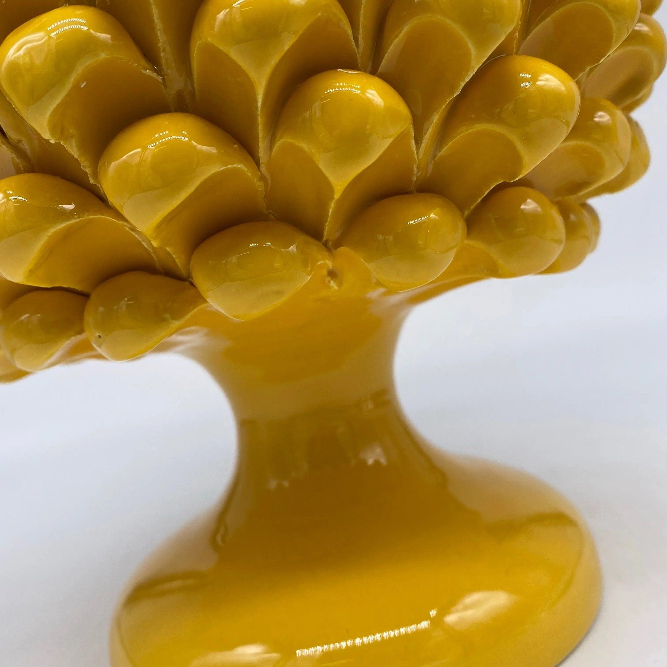 Portavaso Mezza Pigna Ceramica Caltagirone cm H.20 L.20 Artigianale Giallo DD CERAMICHE SICILIANE