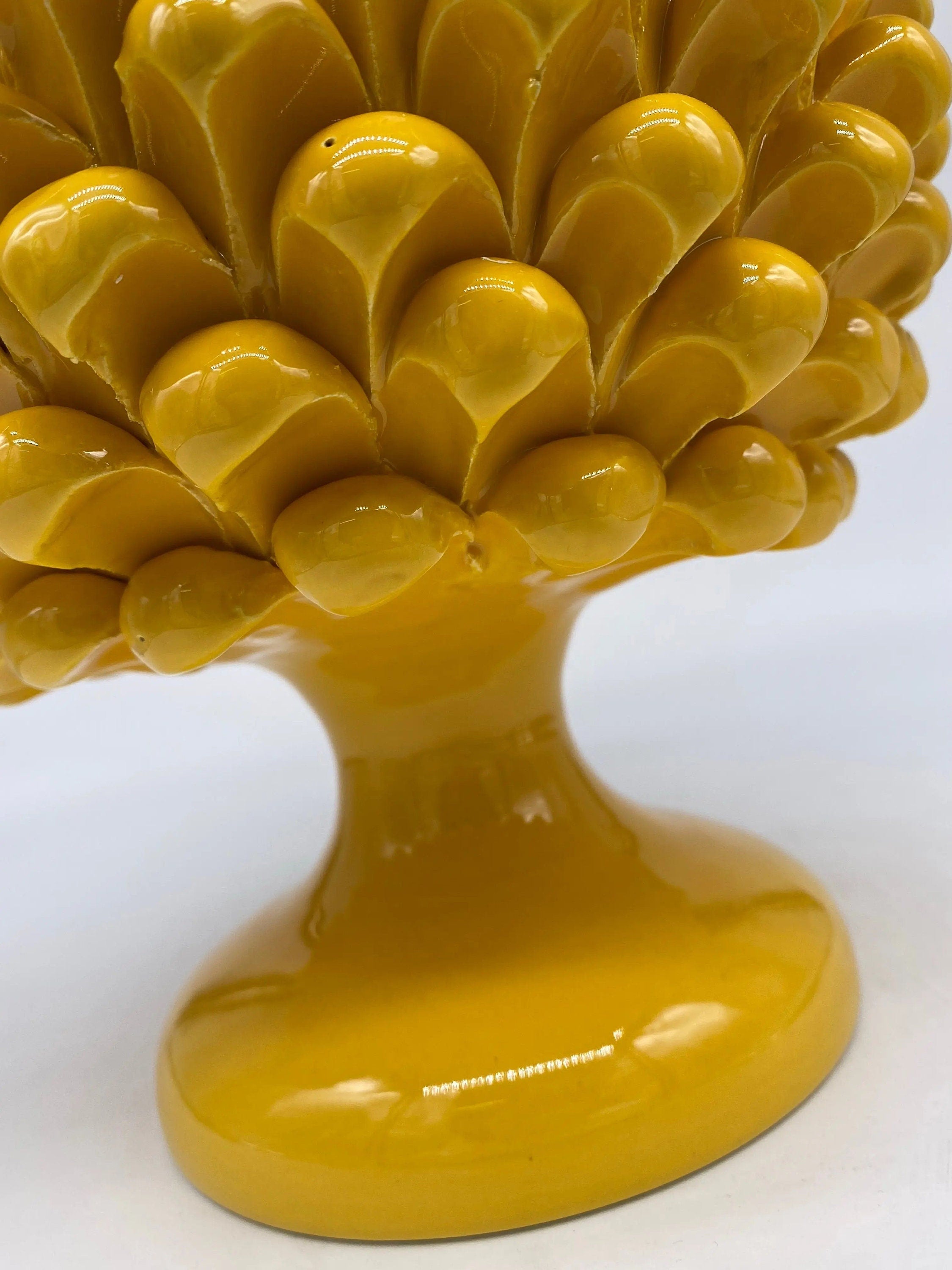 Portavaso Mezza Pigna Ceramica Caltagirone cm H.20 L.20 Artigianale Giallo DD CERAMICHE SICILIANE