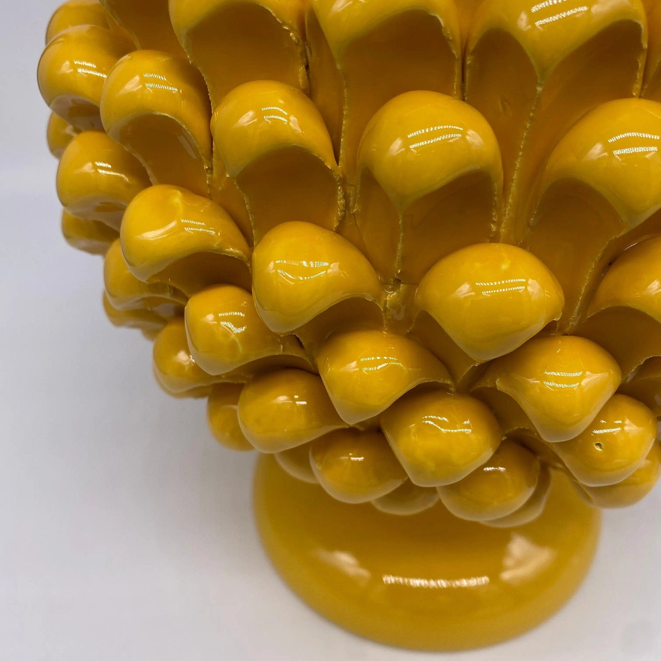 Portavaso Mezza Pigna Ceramica Caltagirone cm H.20 L.20 Artigianale Giallo DD CERAMICHE SICILIANE