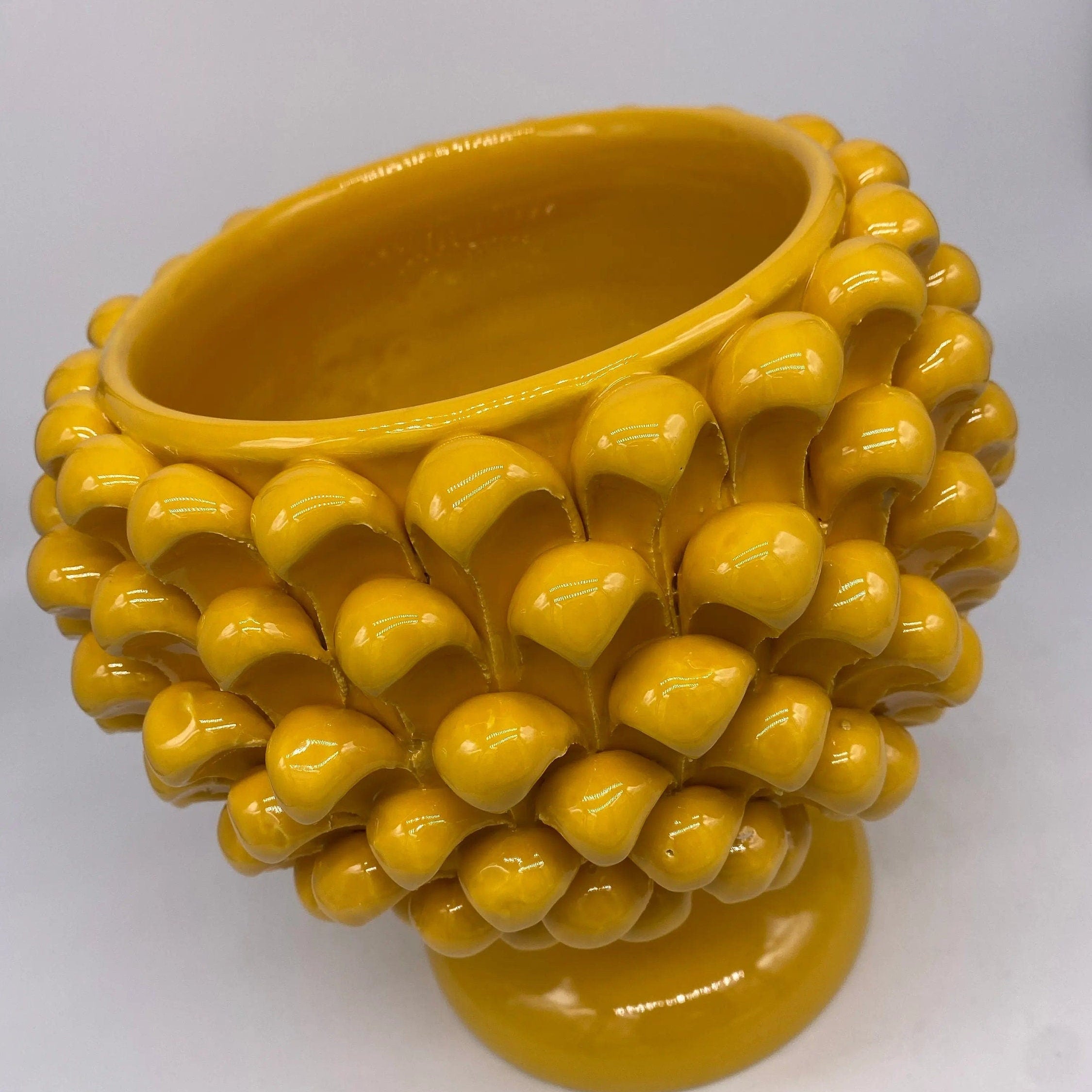 Portavaso Mezza Pigna Ceramica Caltagirone cm H.20 L.20 Artigianale Giallo DD CERAMICHE SICILIANE