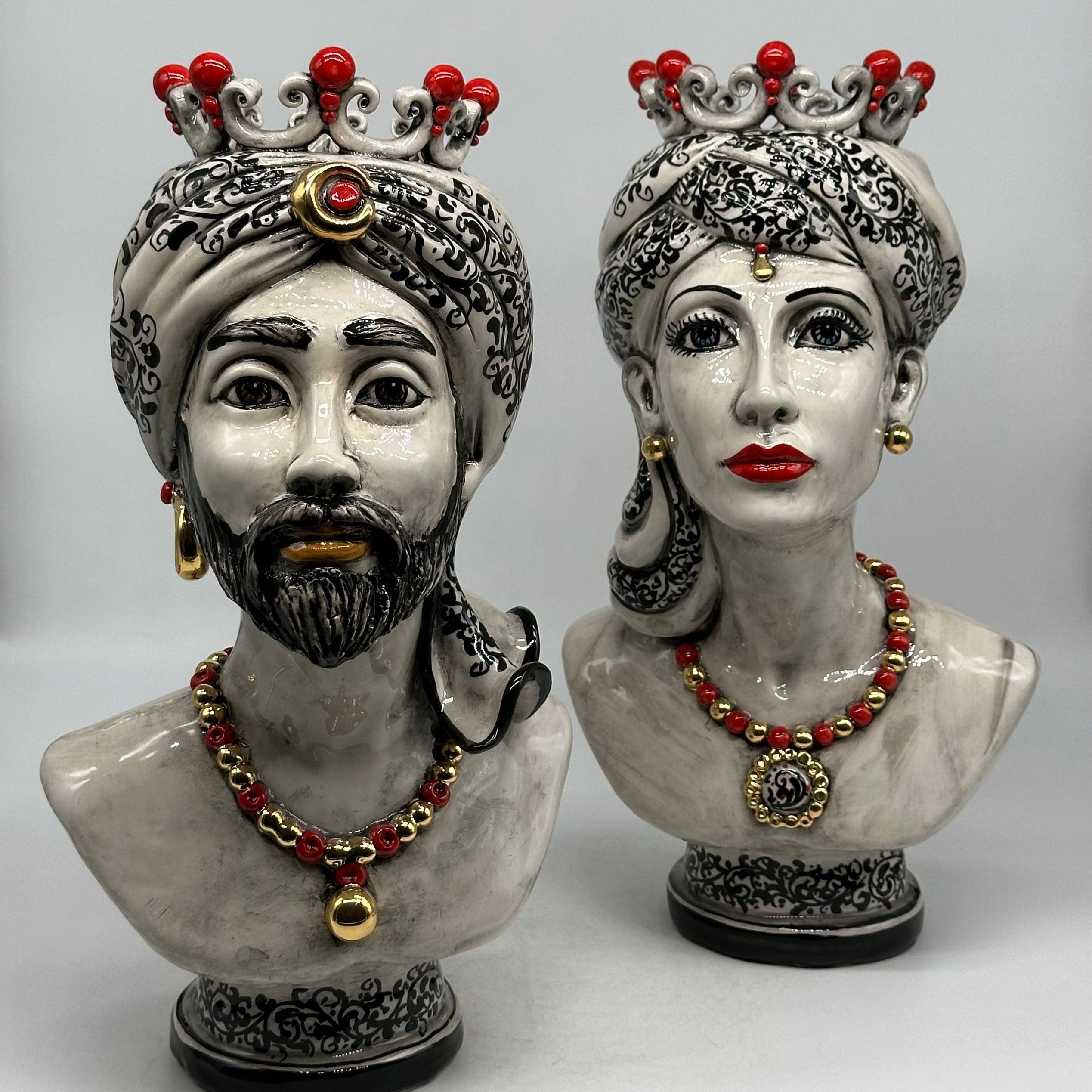 Mezzobusto Ceramica Caltagirone cm H.36 L.22 Artigianale Decoro ‘600 Nero Rosso Oro - TESTE DI MORO