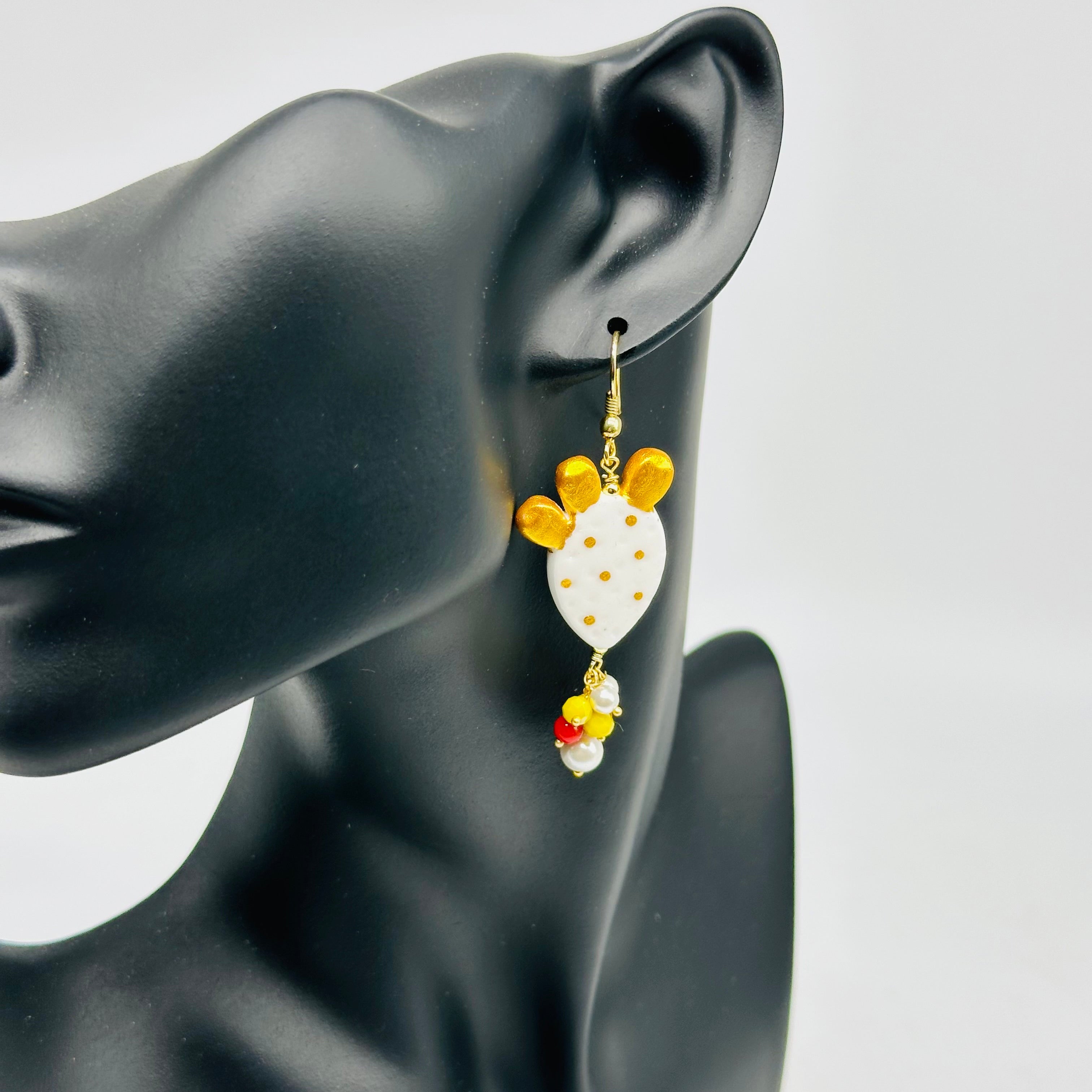 Orecchini Artigianali Fichi d’India in Ceramica di Caltagirone pietre varie V.3 Bianco - ORECCHINI