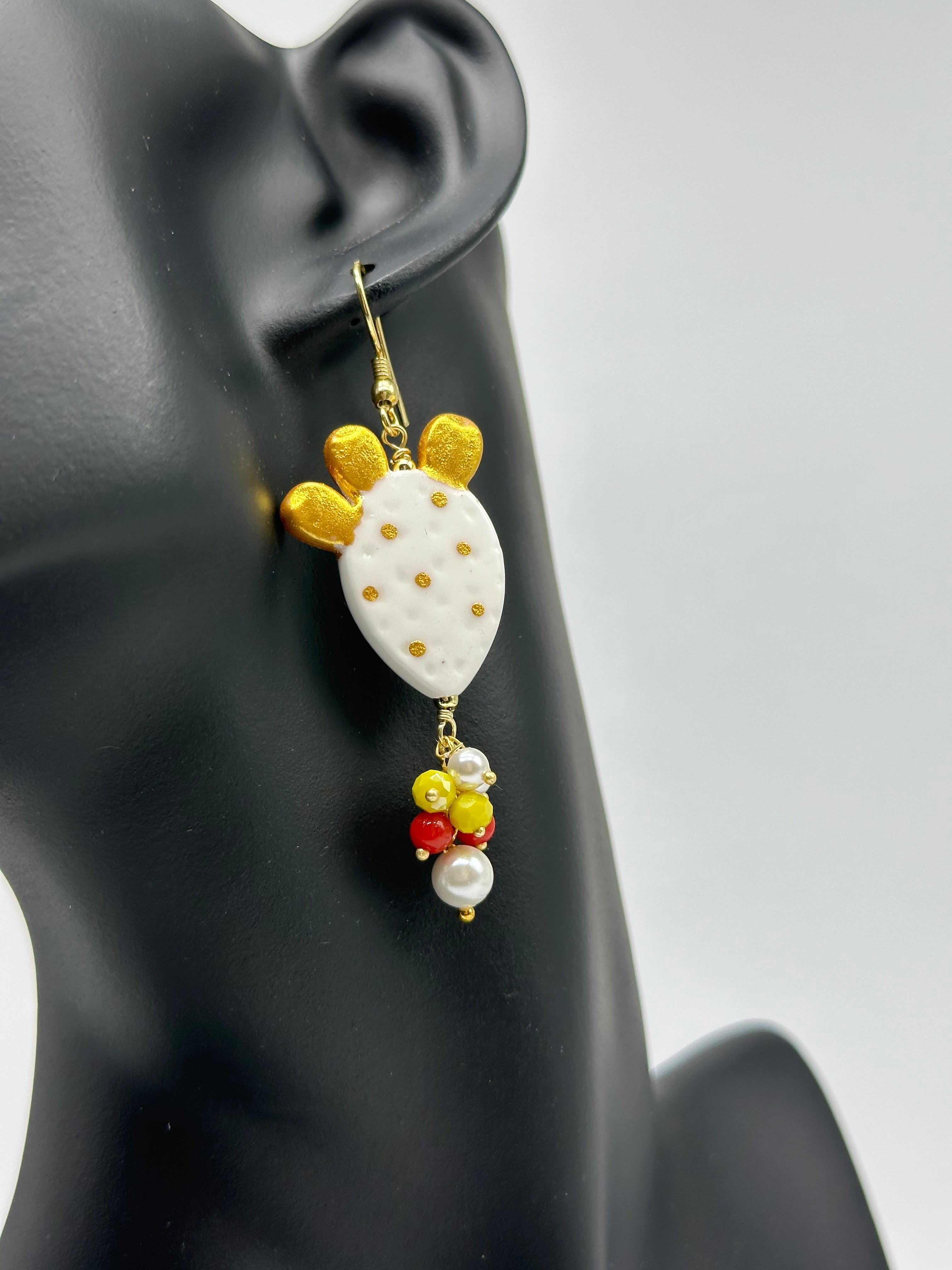 Orecchini Artigianali Fichi d’India in Ceramica di Caltagirone pietre varie V.3 Bianco - ORECCHINI