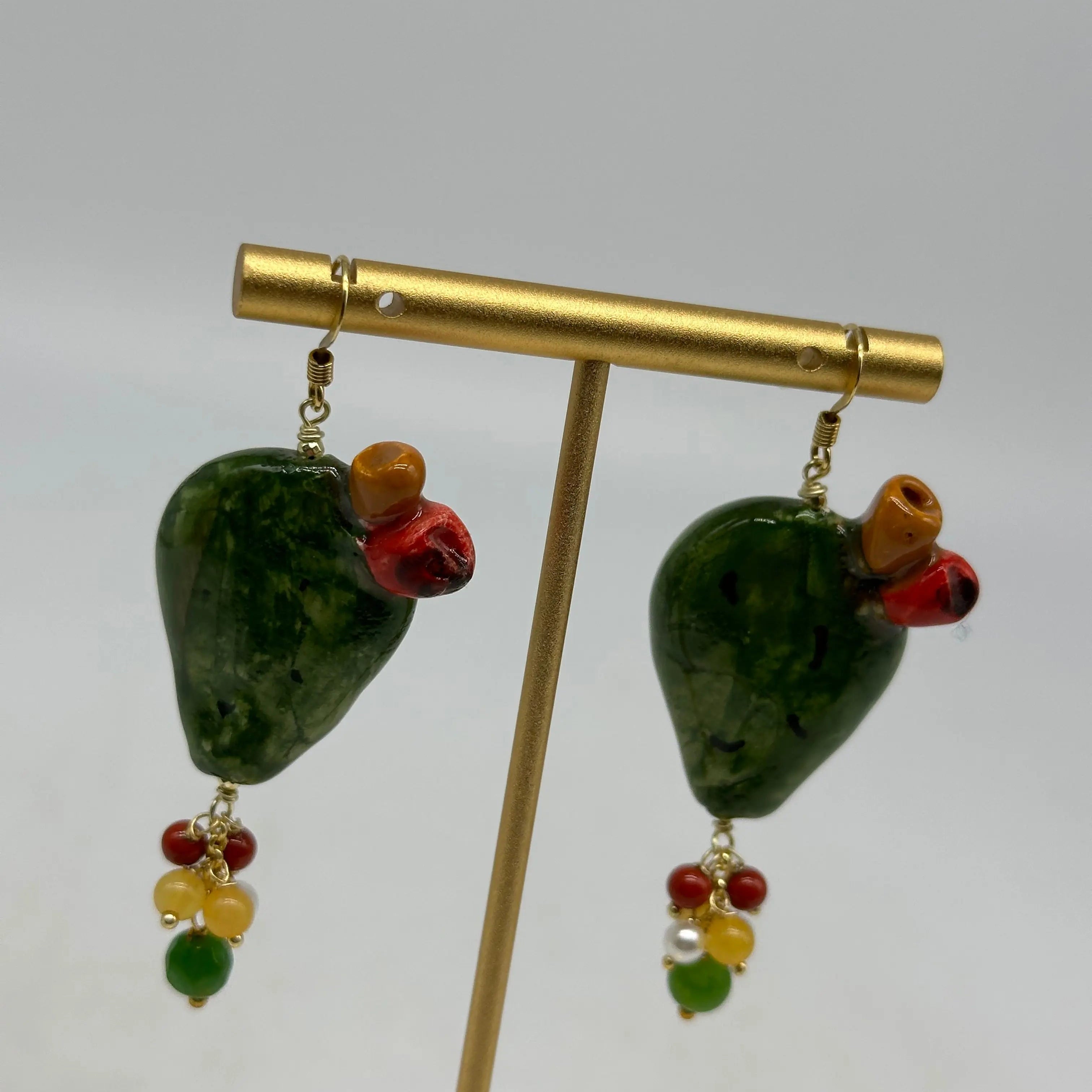 Orecchini Artigianali Fichi d’India in Ceramica di Caltagirone, pietre varie V.2 DD CERAMICHE SICILIANE