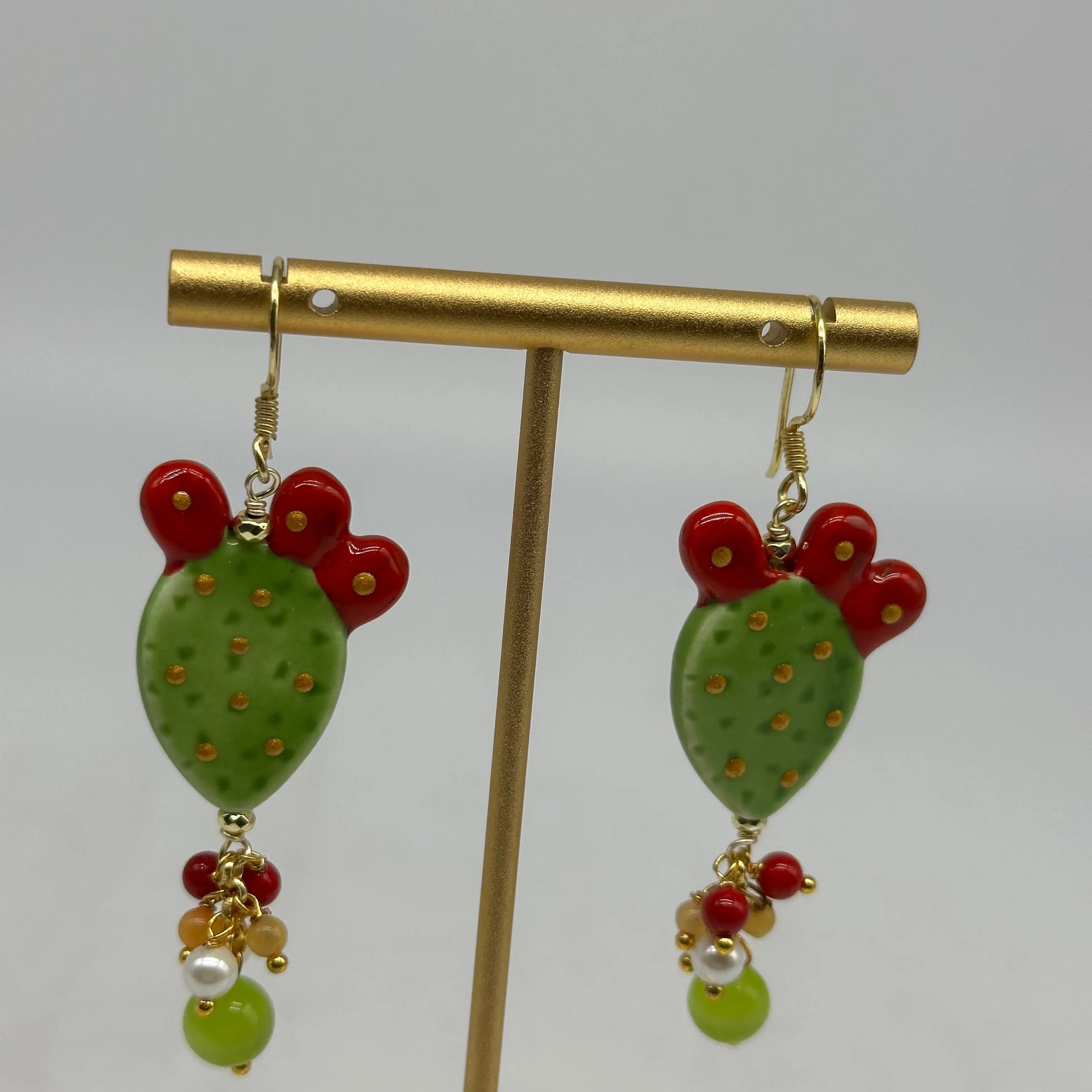 Orecchini Artigianali Fichi d’India in Ceramica di Caltagirone, pietre varie V.3 Verde DD CERAMICHE SICILIANE