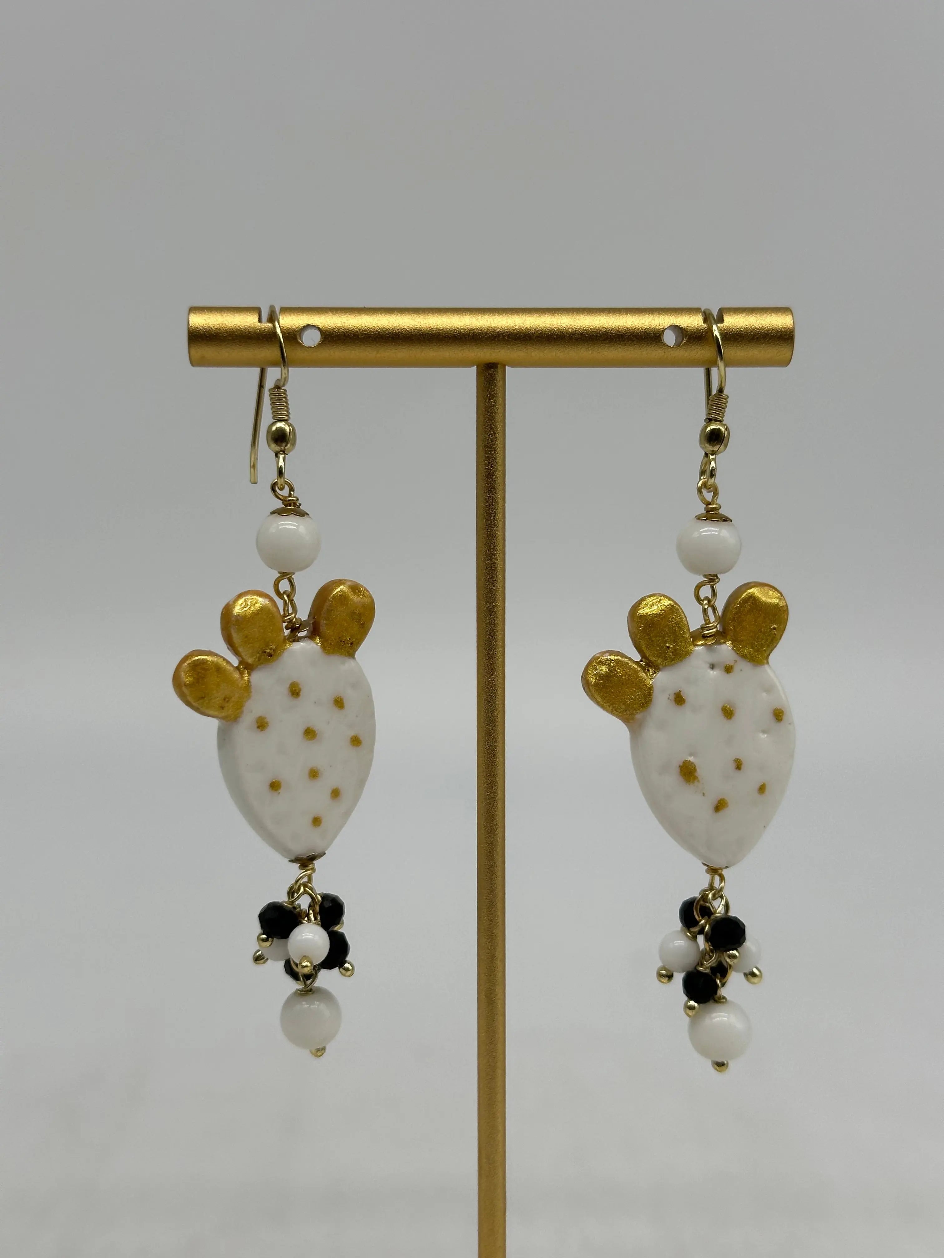 Orecchini Artigianali Fichi d’India in Ceramica di Caltagirone, pietre varie V.3 Bianco DD CERAMICHE SICILIANE