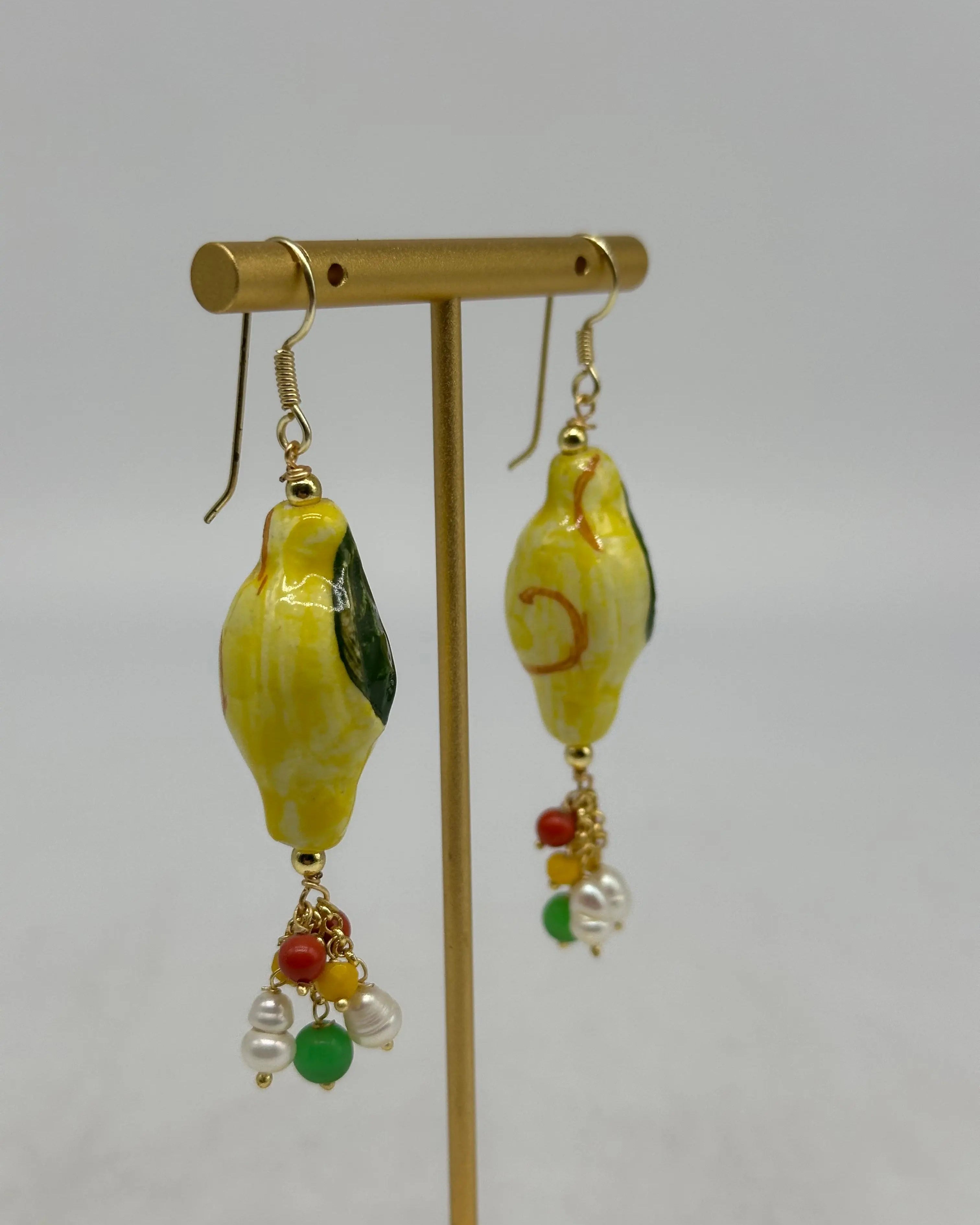 Orecchini Artigianali Limoni in Ceramica di Caltagirone, pietre e corallo V.2 DD CERAMICHE SICILIANE