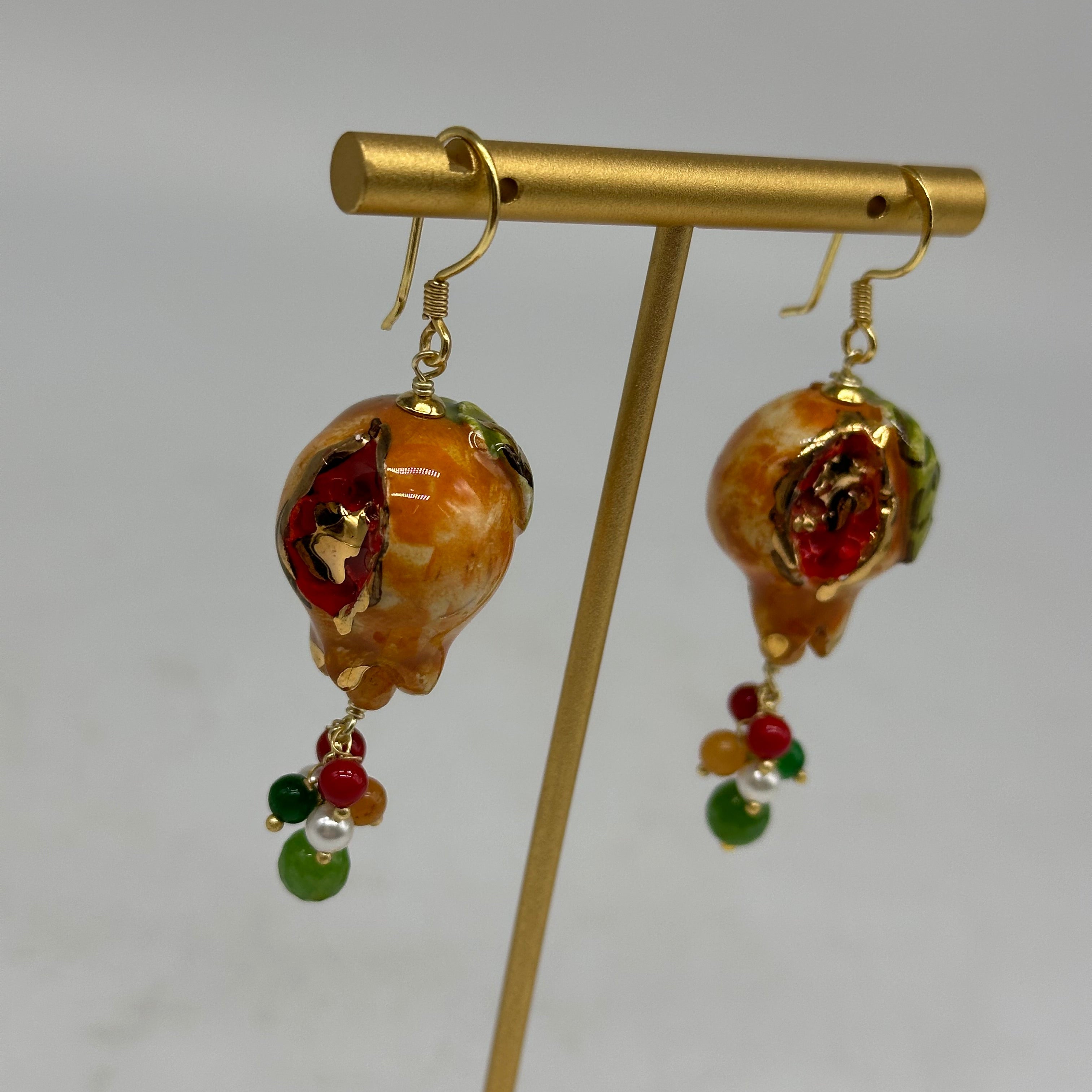 Orecchini Artigianali Melograni in Ceramica di Caltagirone pietre e corallo - ORECCHINI