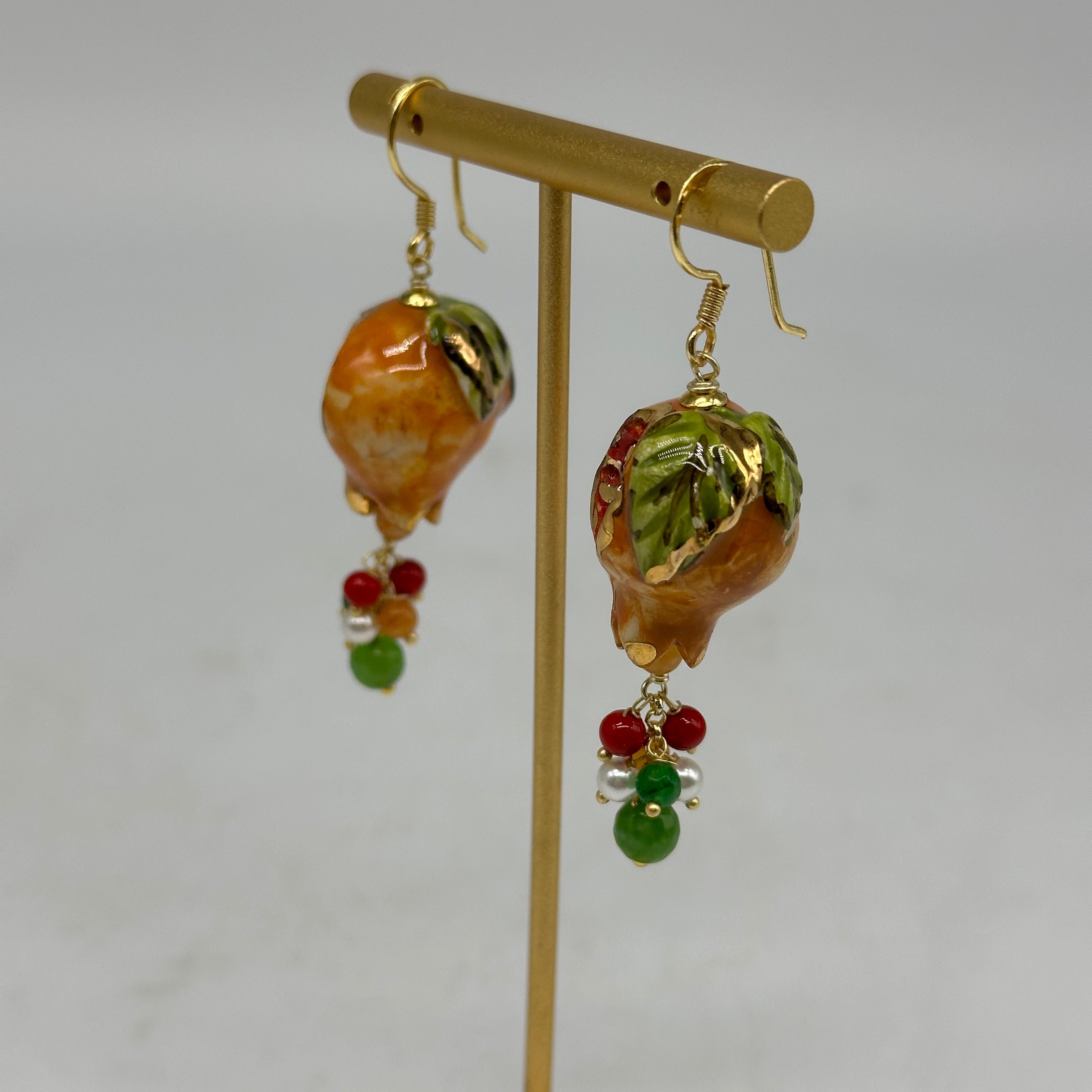 Orecchini Artigianali Melograni in Ceramica di Caltagirone pietre e corallo - ORECCHINI