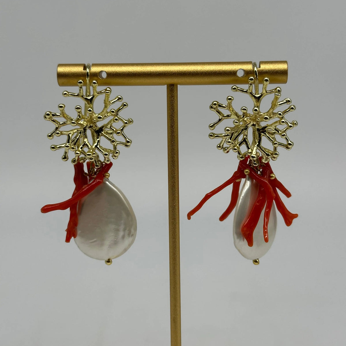 Damiani Orecchini Margherita in Oro Bianco Acquamarina e Diamanti Damiani Orecchini Margherita in Oro Bianco Acquamarina e Diamanti