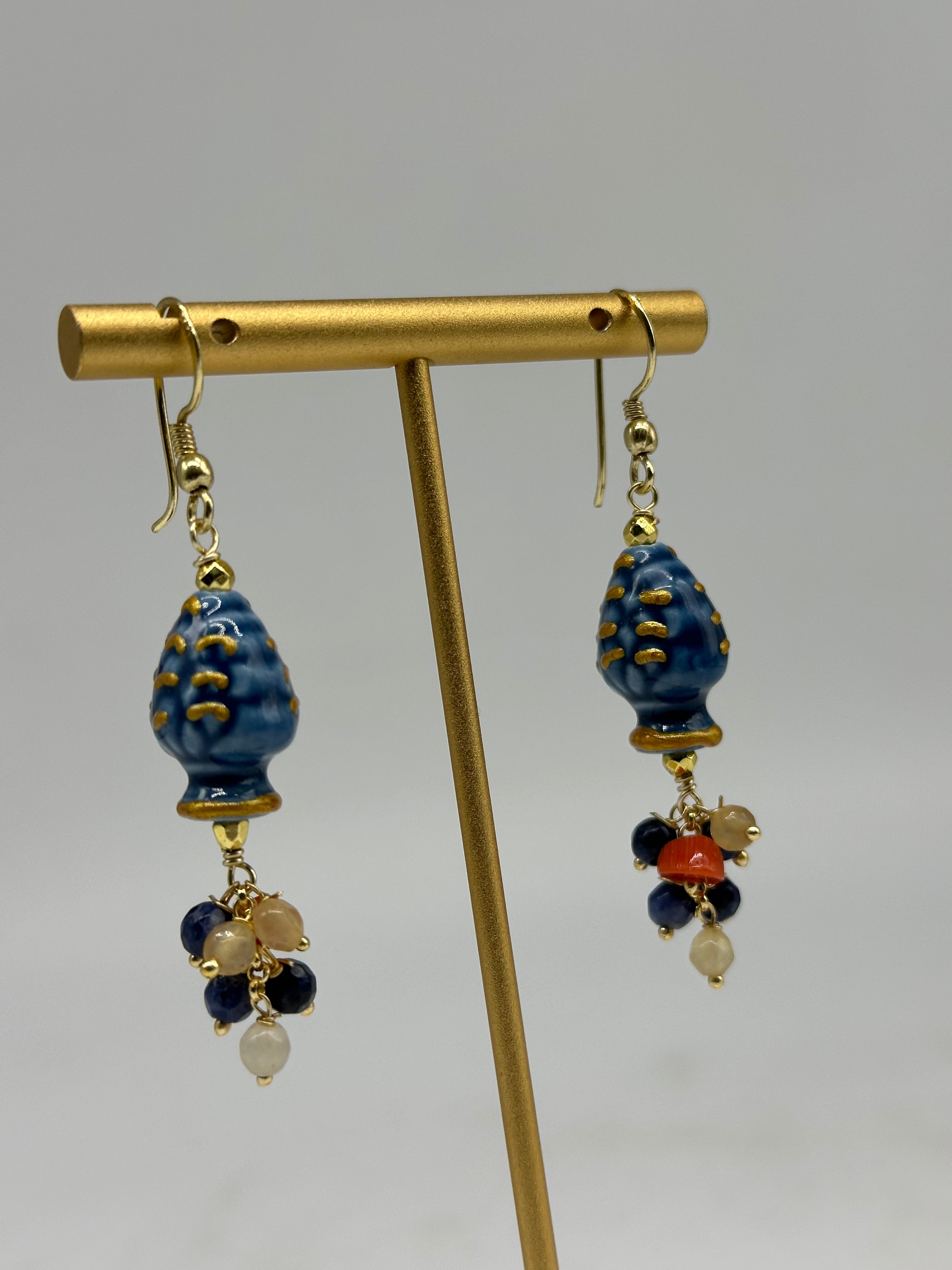 Orecchini Artigianali Pigna Blu Ceramica di Caltagirone pietre e perle - ORECCHINI