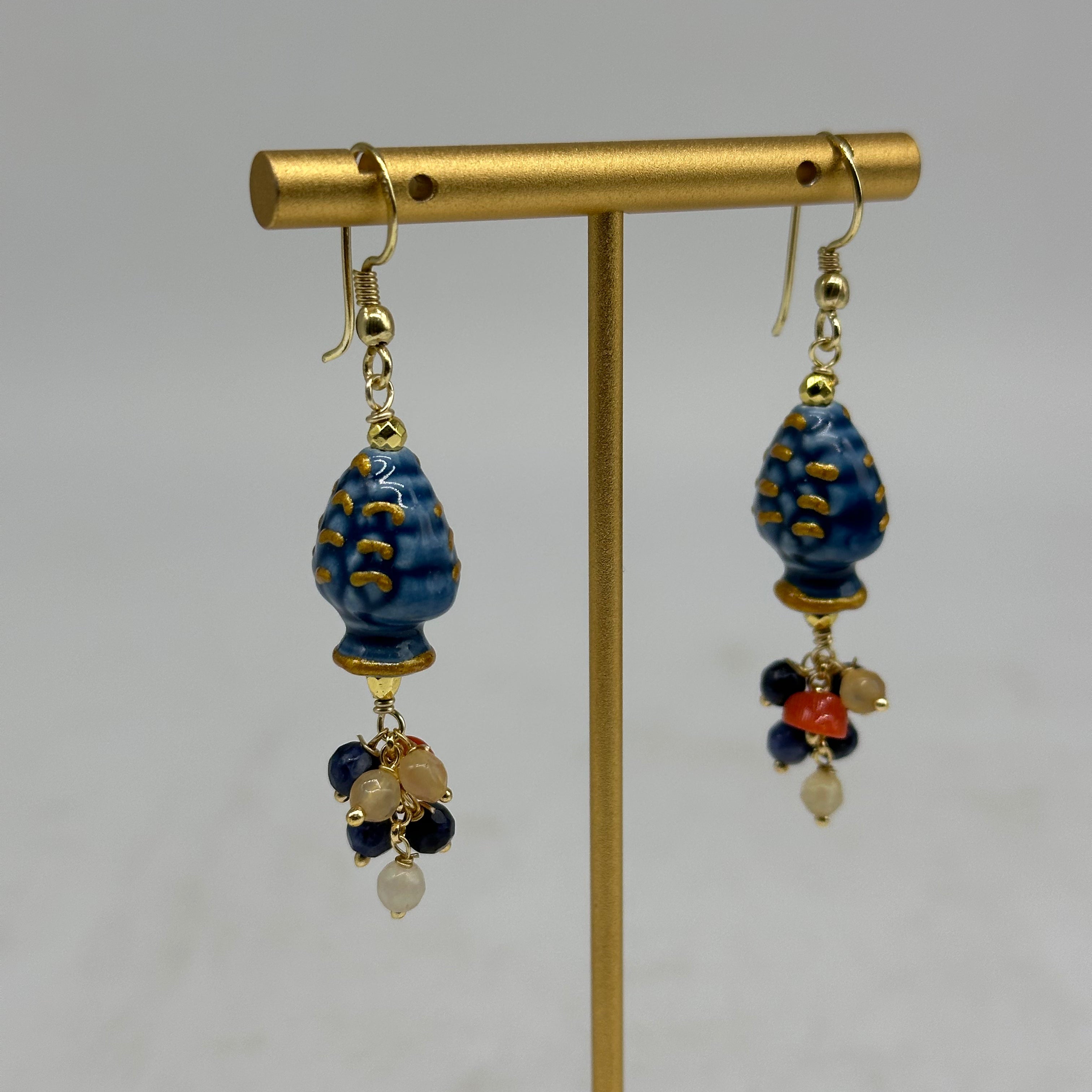 Orecchini Artigianali Pigna Blu Ceramica di Caltagirone pietre e perle - ORECCHINI