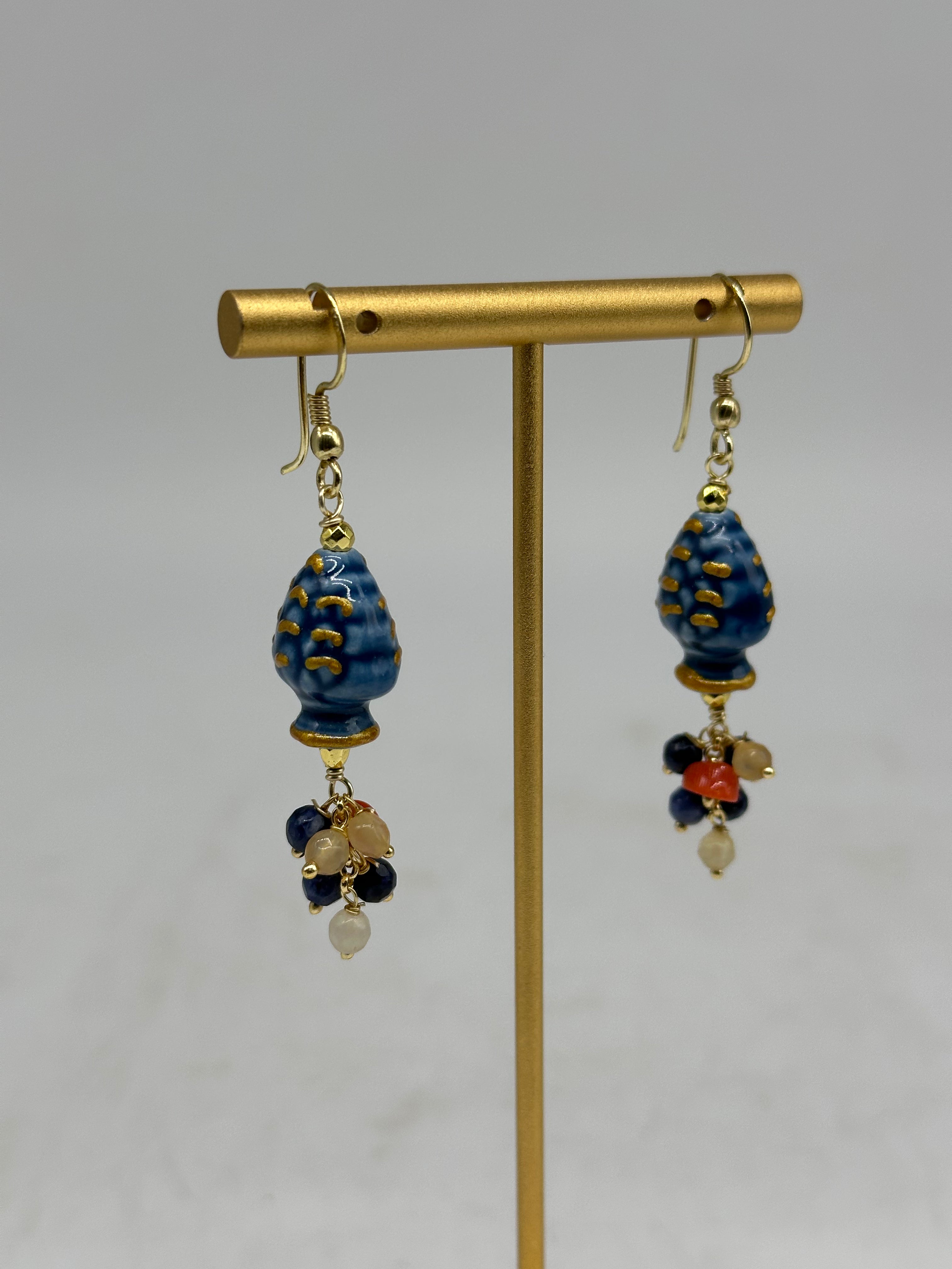 Orecchini Artigianali Pigna Blu Ceramica di Caltagirone pietre e perle - ORECCHINI