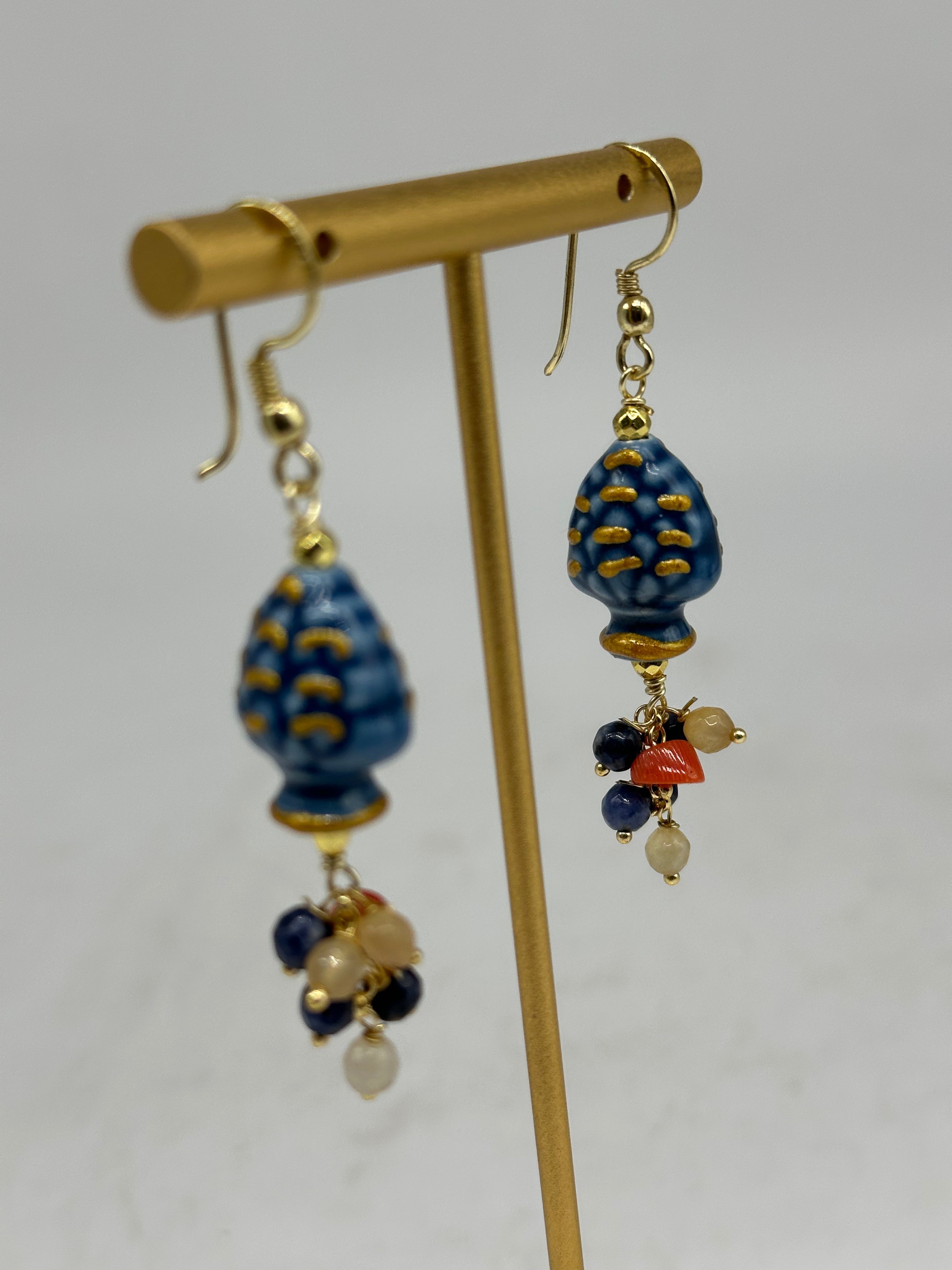 Orecchini Artigianali Pigna Blu Ceramica di Caltagirone pietre e perle - ORECCHINI
