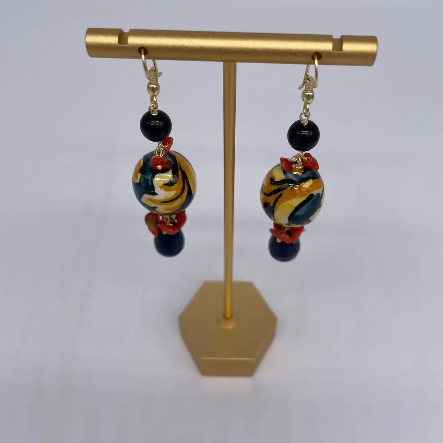 Orecchini Artigianali Sfere di Natale Blu in Ceramica di Caltagirone, pietre e corallo - DD CERAMICHE SICILIANE