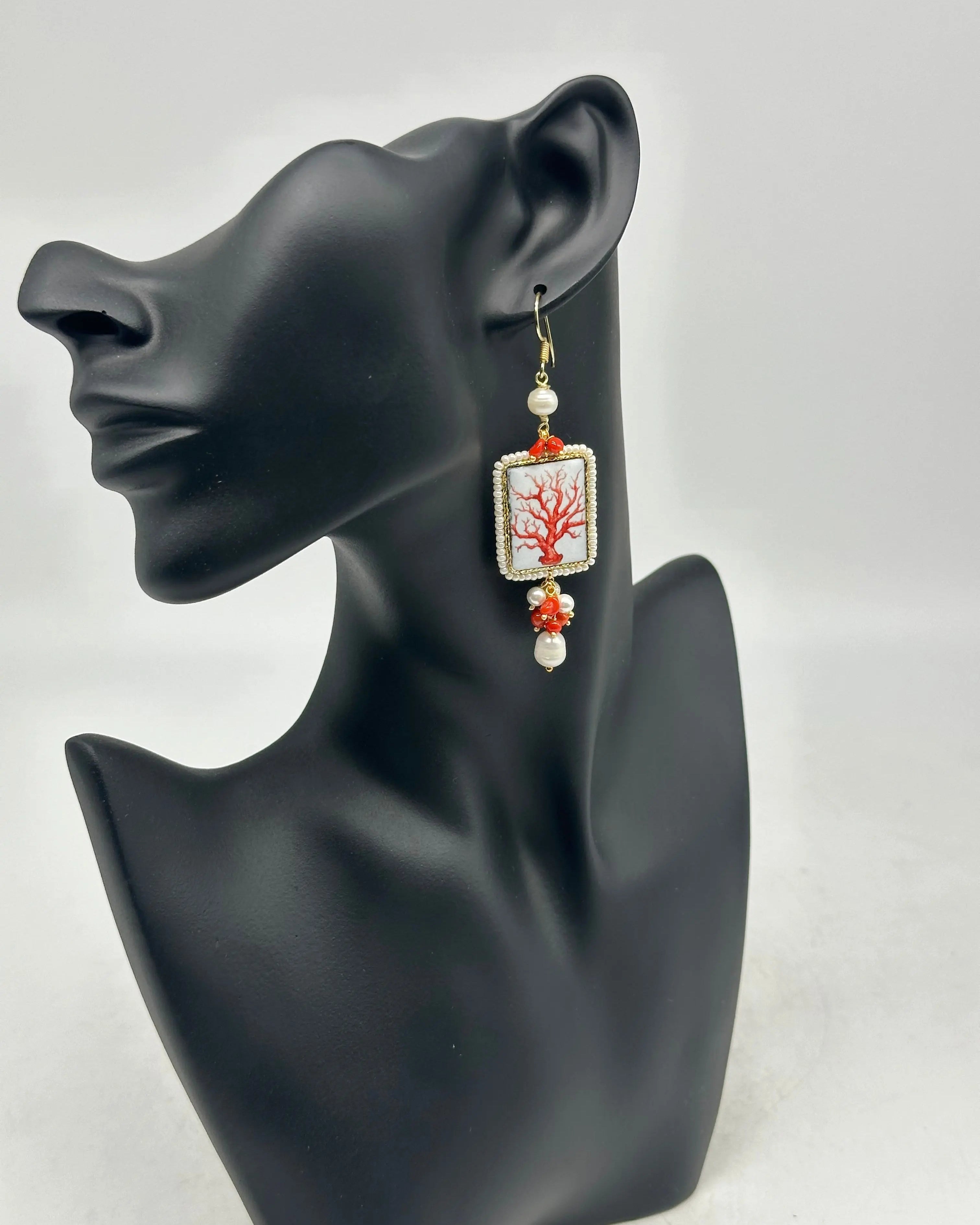 Orecchini Piastrella Ceramica di Caltagirone, cornice bianca, pietre, perle V.5 DD Ceramiche Siciliane