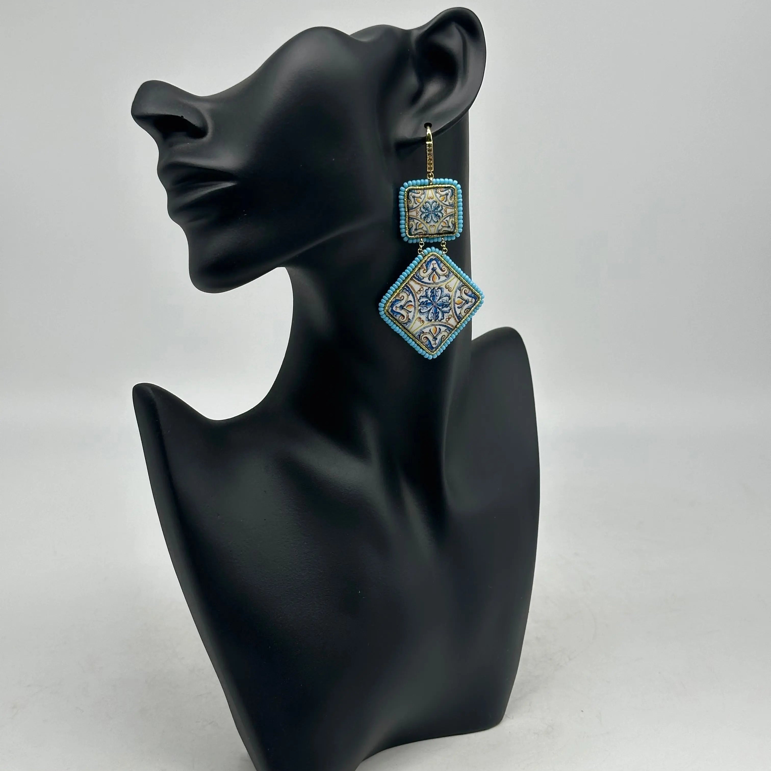 Orecchini Piastrella Ceramica di Caltagirone, cornice celeste DD Ceramiche Siciliane