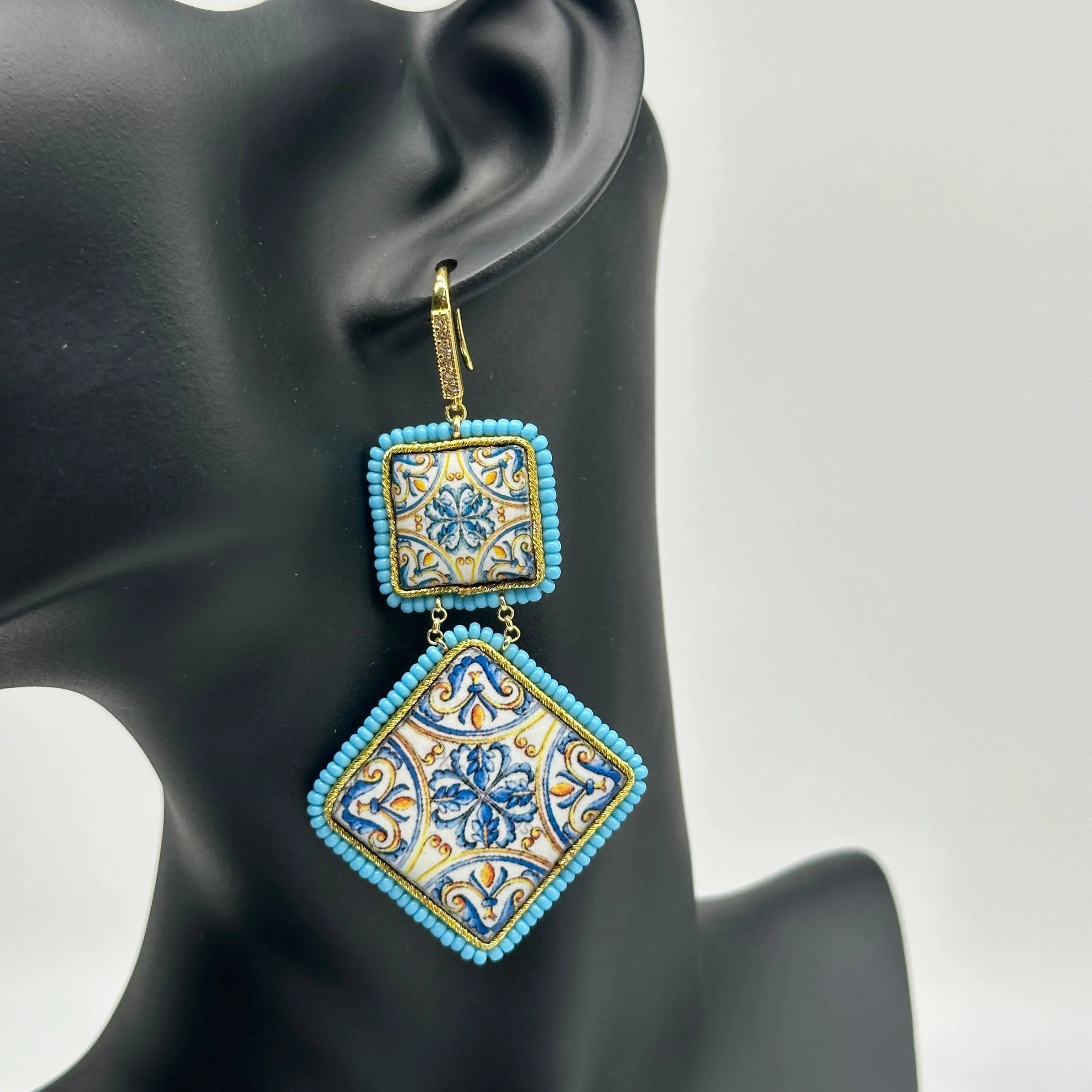Orecchini Piastrella Ceramica di Caltagirone, cornice celeste DD Ceramiche Siciliane