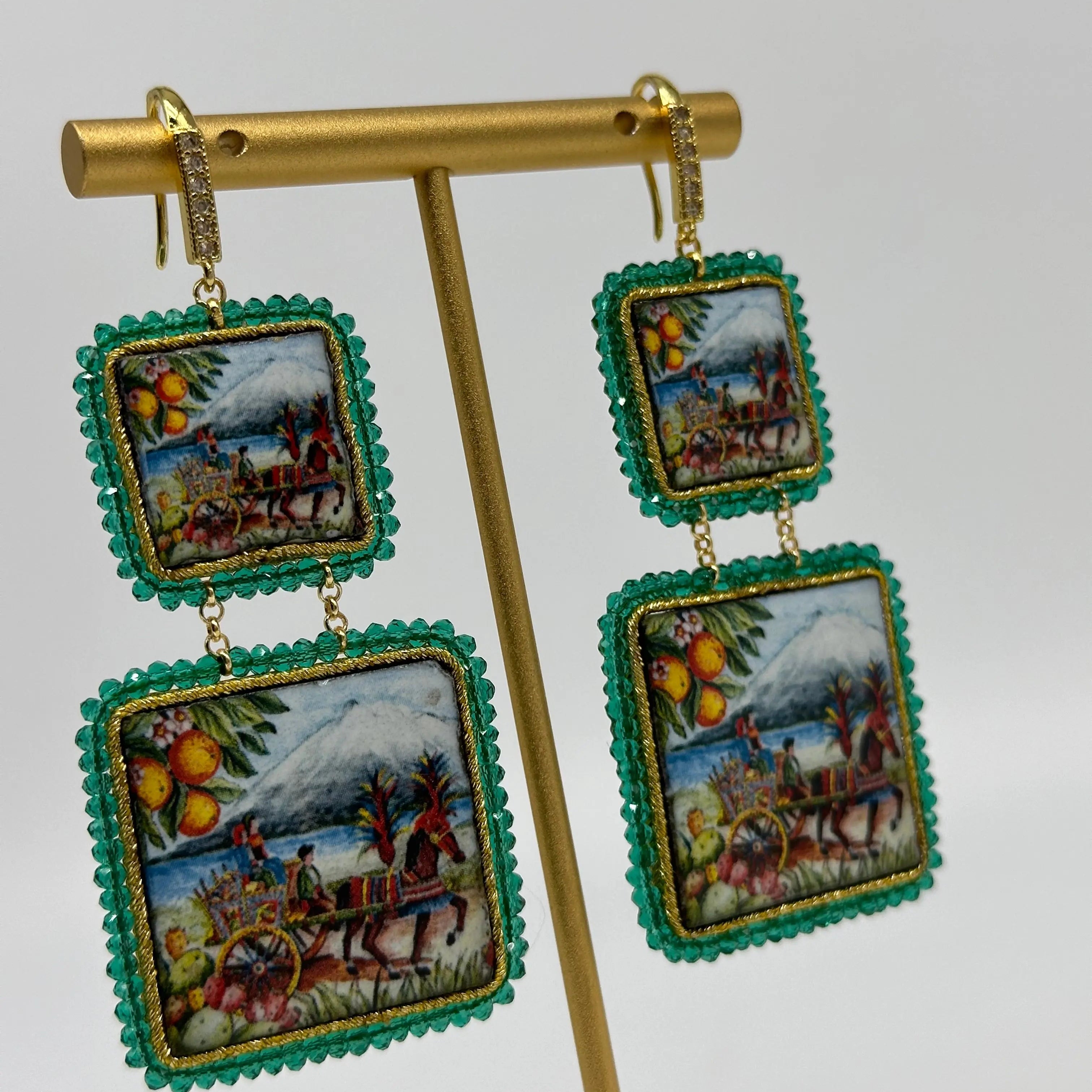 Orecchini Piastrella Ceramica di Caltagirone, cornice verde, pietre, perle V.8 DD CERAMICHE SICILIANE