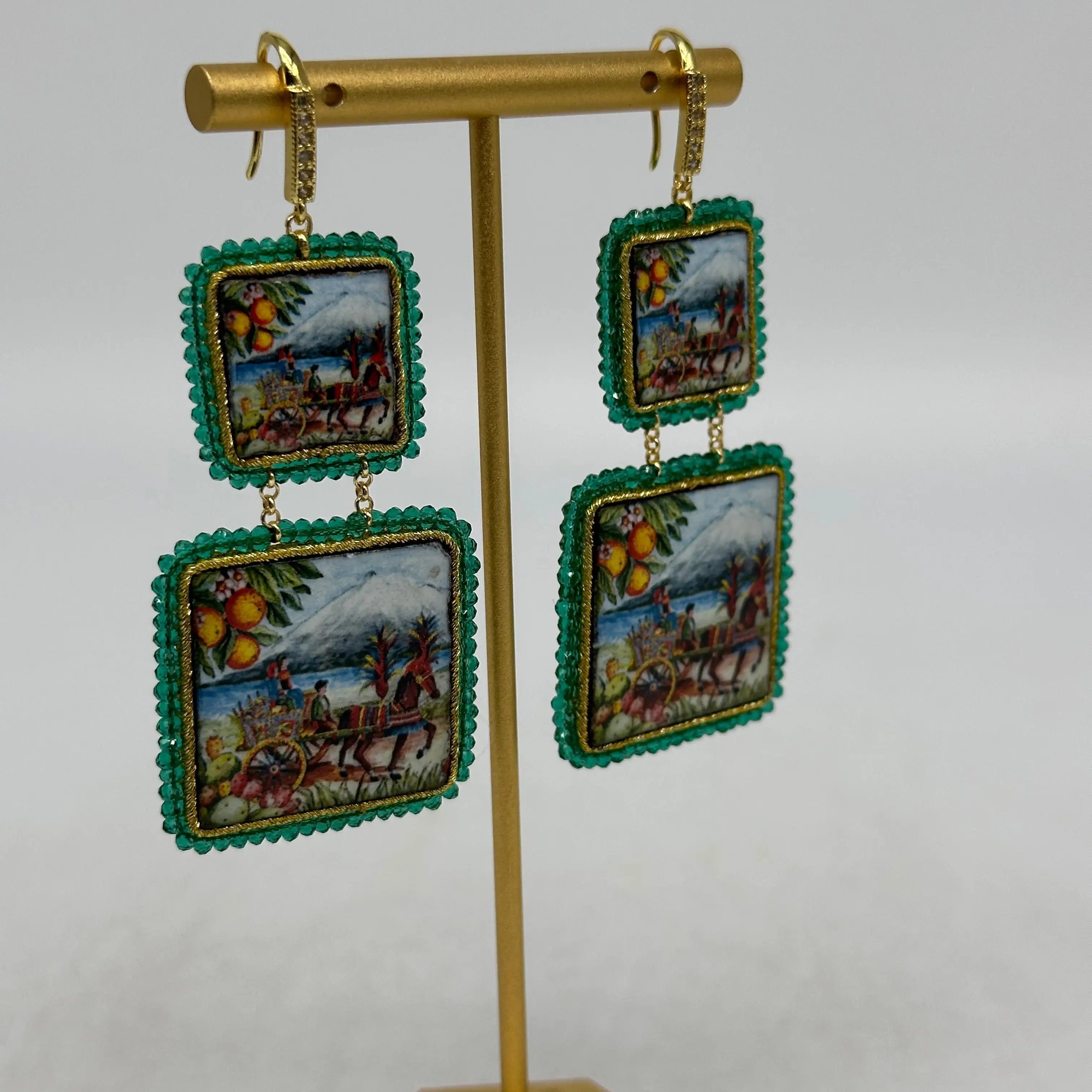 Orecchini Piastrella Ceramica di Caltagirone, cornice verde, pietre, perle V.8 DD CERAMICHE SICILIANE