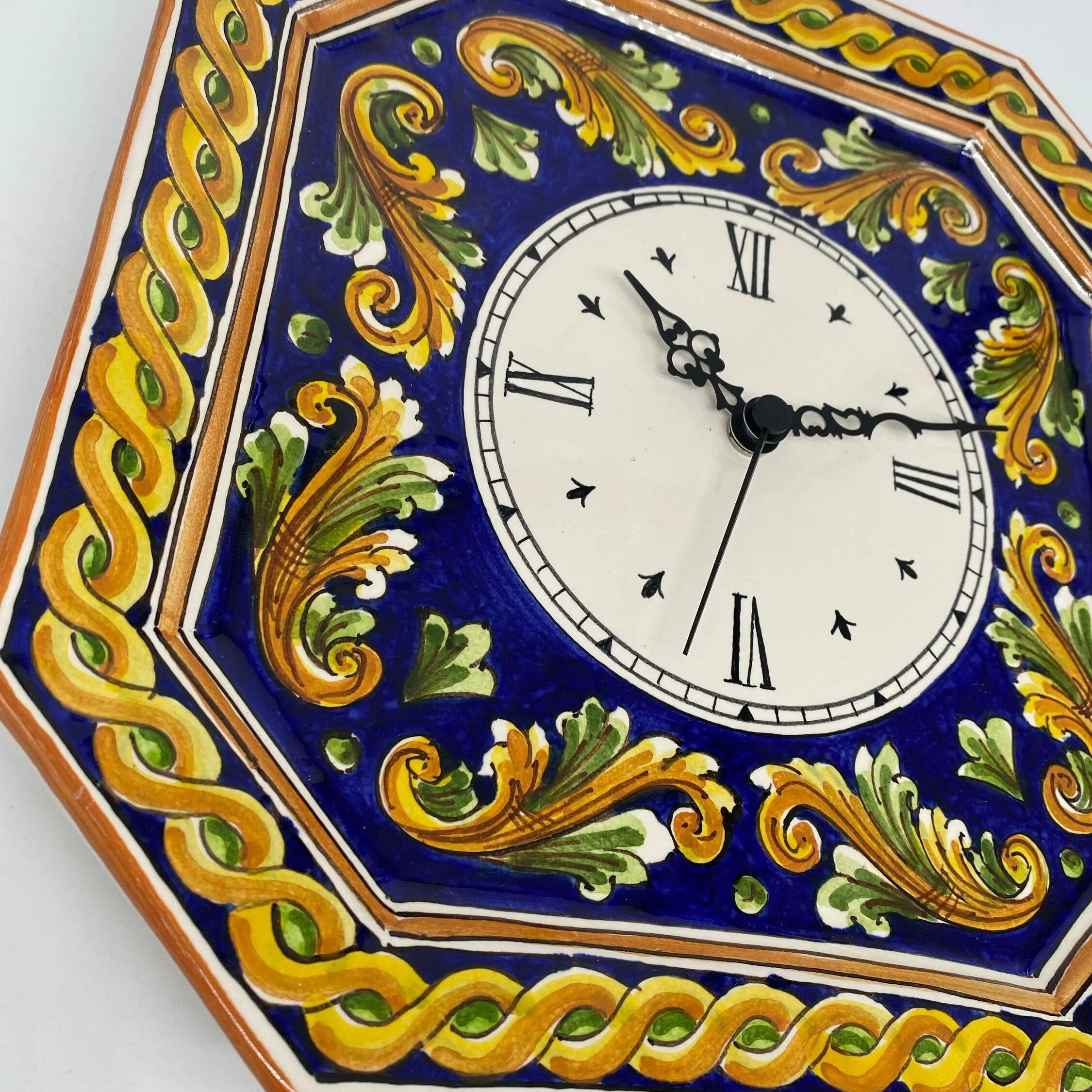 Orologio da Parete Ceramica Caltagirone Ottagonale dipinto a mano cm 32 Decoro n.2 DD CERAMICHE SICILIANE