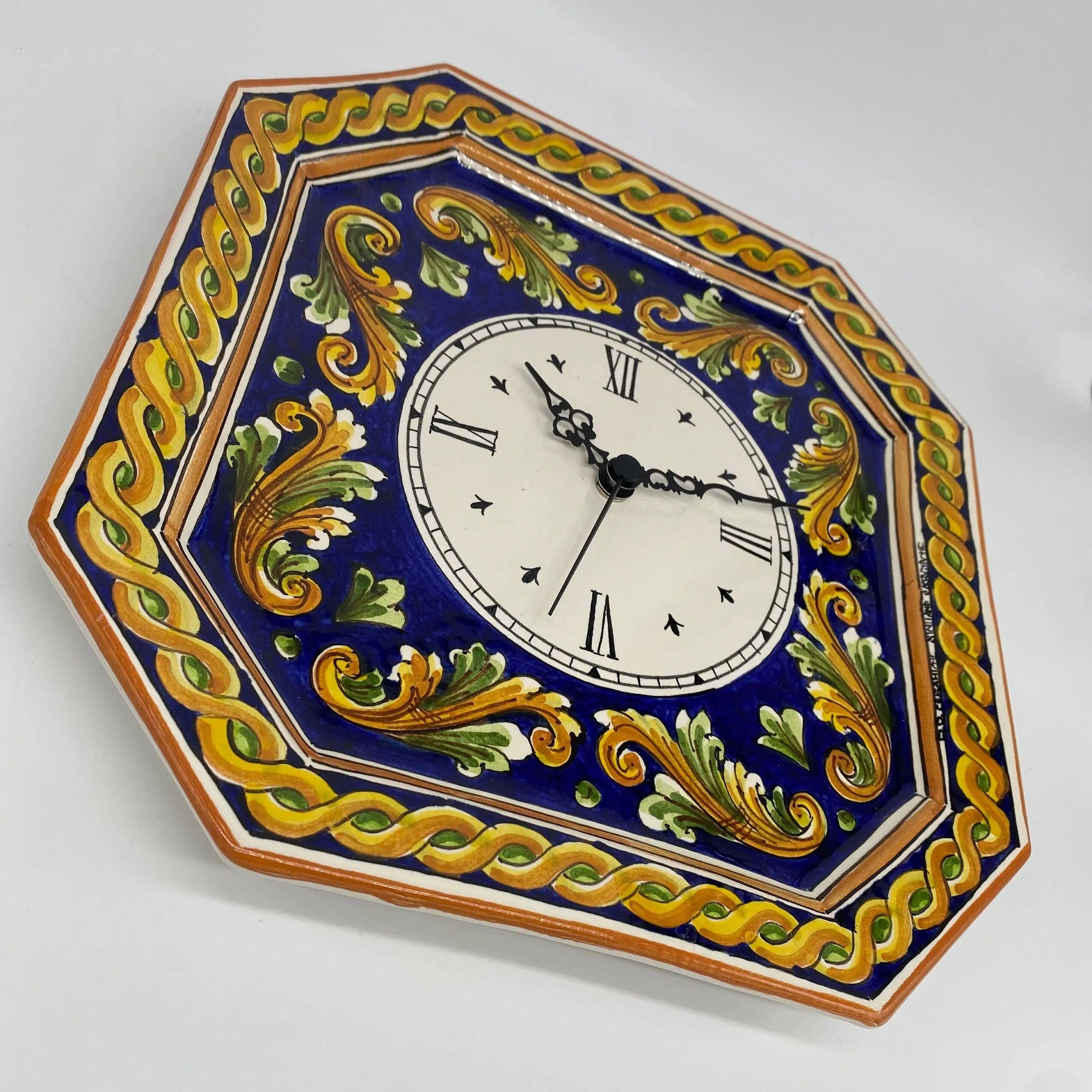 Orologio da Parete Ceramica Caltagirone Ottagonale dipinto a mano cm 32 Decoro n.2 DD CERAMICHE SICILIANE