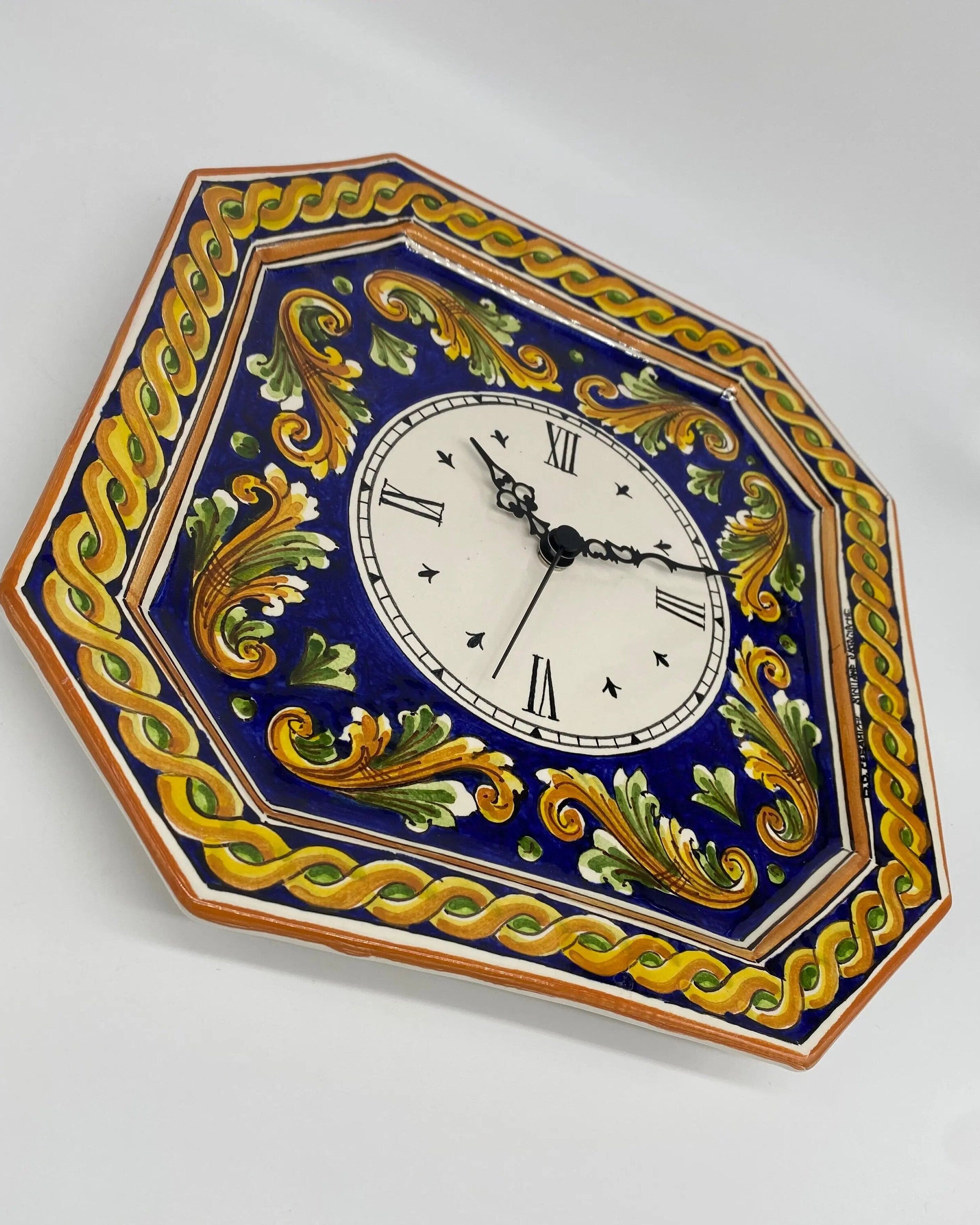 Orologio da Parete Ceramica Caltagirone Ottagonale dipinto a mano cm 32 Decoro n.2 DD CERAMICHE SICILIANE
