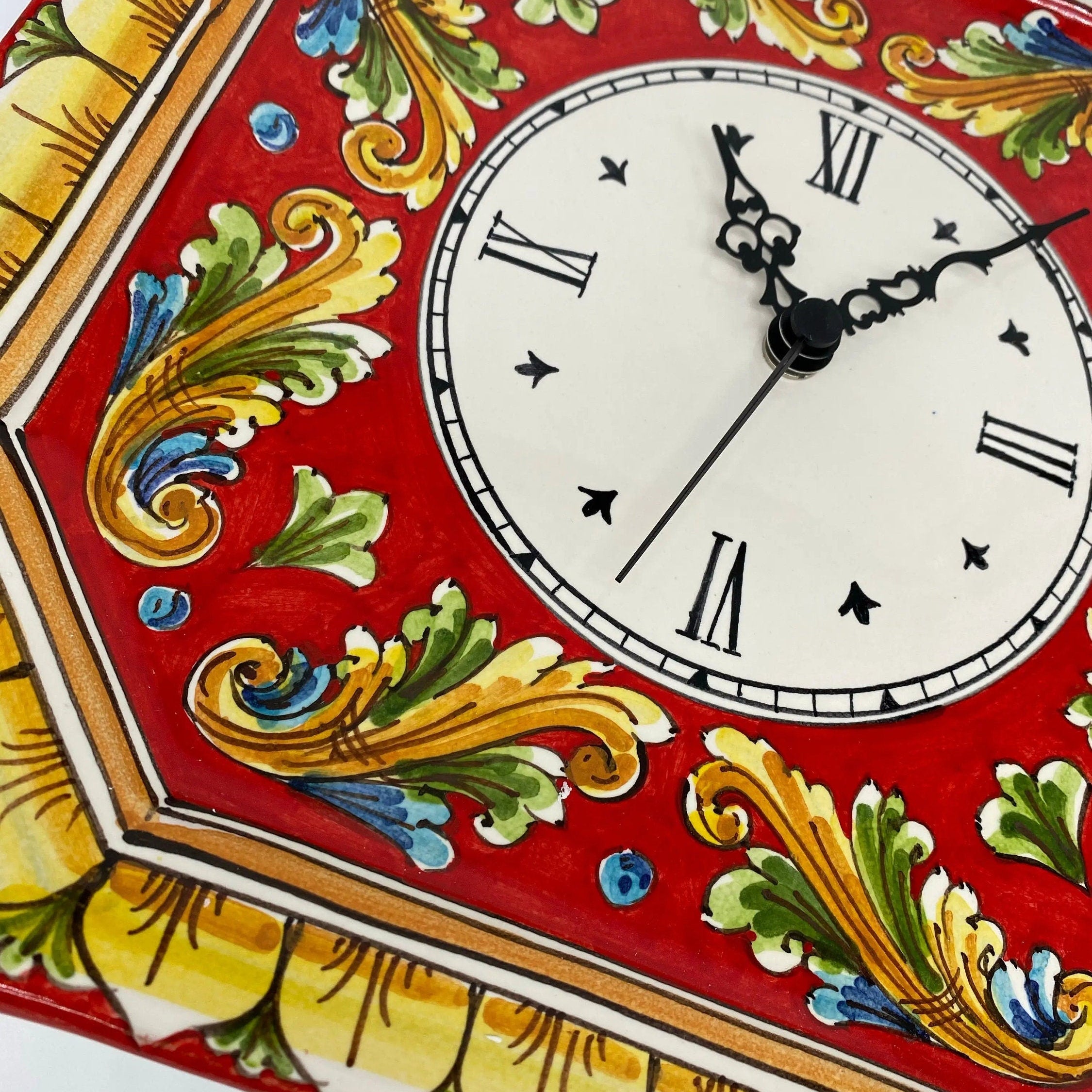 Orologio da Parete Ceramica Caltagirone Ottagonale dipinto a mano cm 32 Decoro n.1 DD CERAMICHE SICILIANE