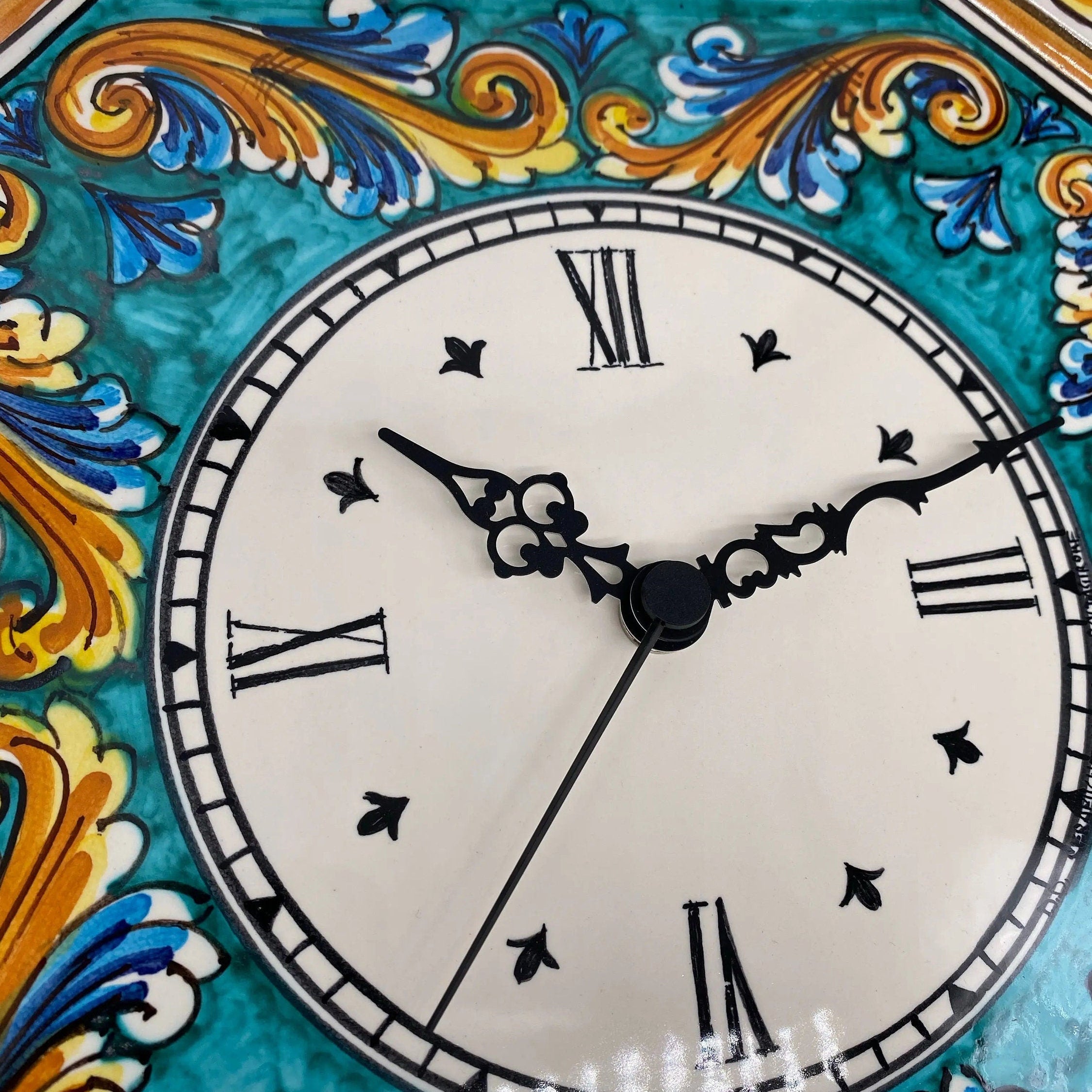 Orologio da Parete Ceramica Caltagirone Ottagonale dipinto a mano cm 32 Decoro n.4 DD CERAMICHE SICILIANE