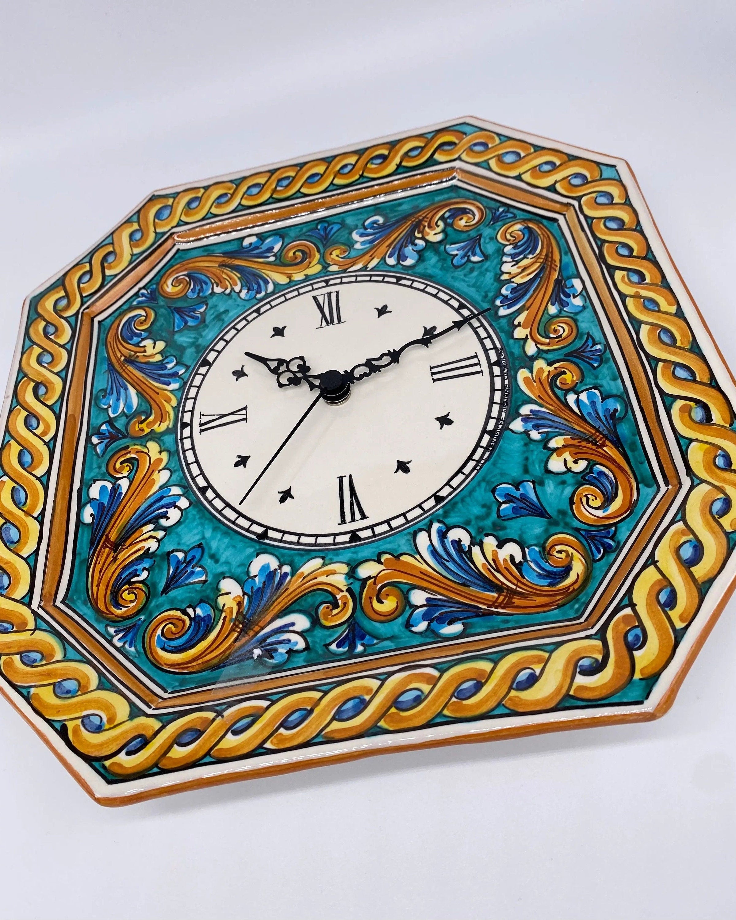 Orologio da Parete Ceramica Caltagirone Ottagonale dipinto a mano cm 32 Decoro n.4 DD CERAMICHE SICILIANE