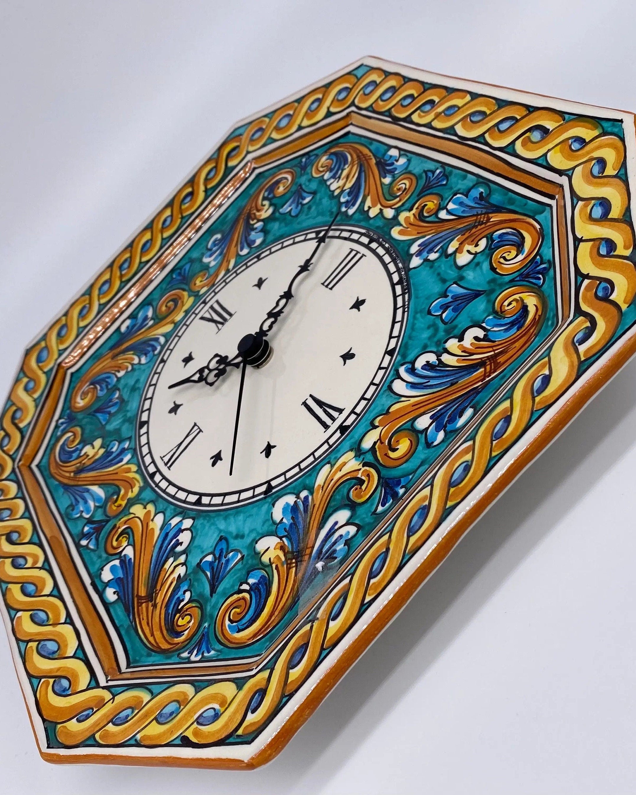 Orologio da Parete Ceramica Caltagirone Ottagonale dipinto a mano cm 32 Decoro n.4 DD CERAMICHE SICILIANE