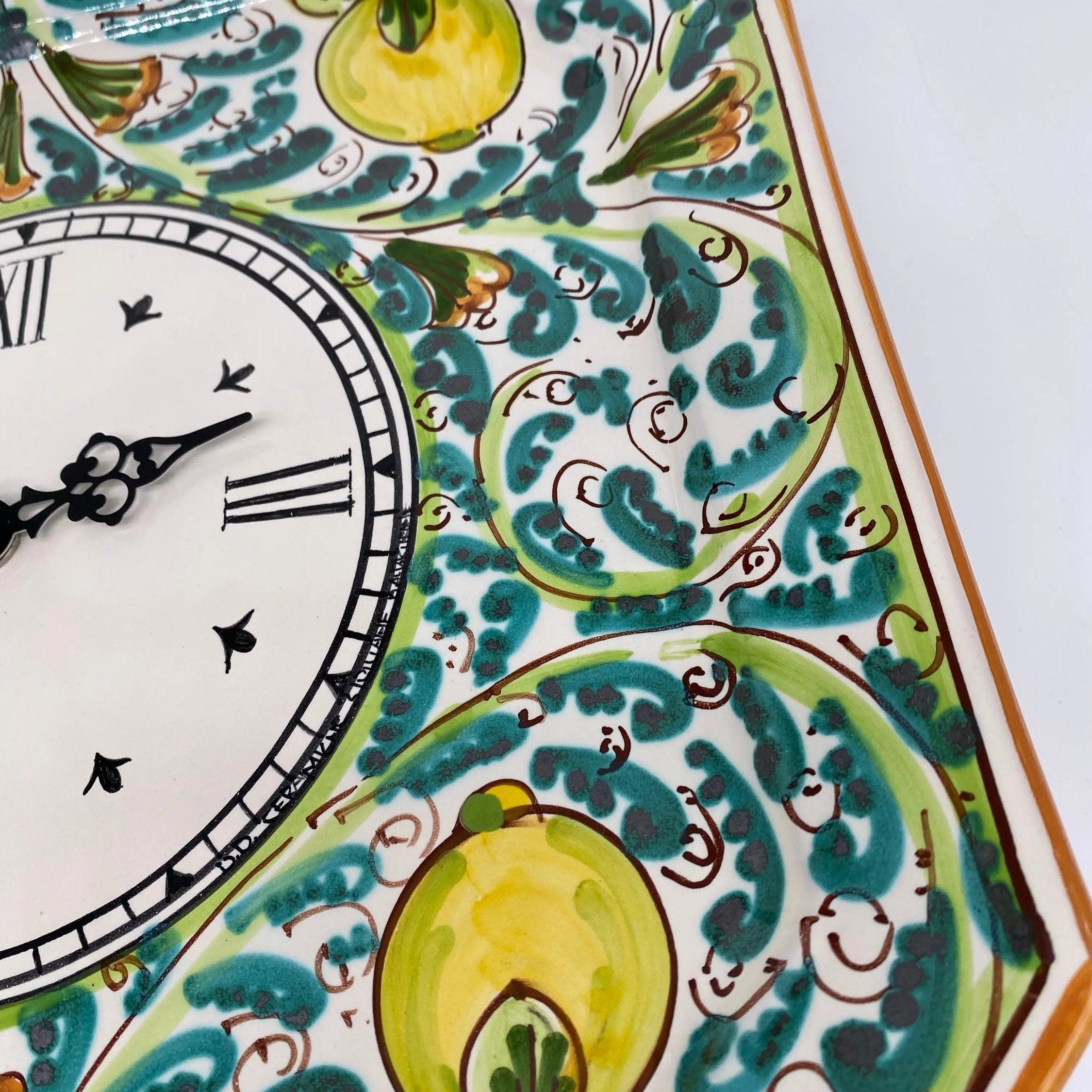Orologio da Parete Ceramica Caltagirone Ottagonale dipinto a mano cm 32 Decoro n.3 DD CERAMICHE SICILIANE