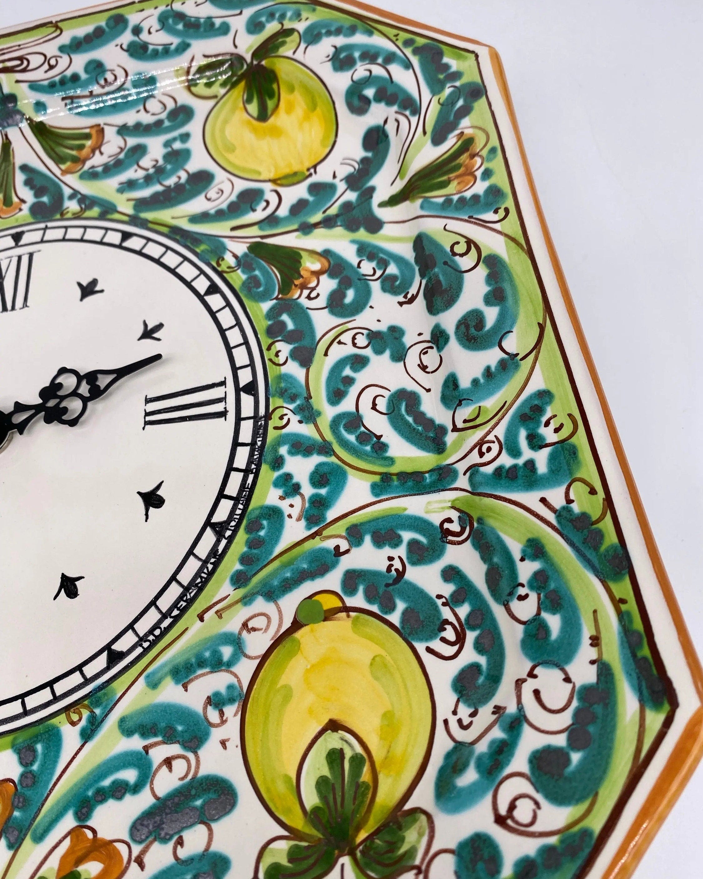 Orologio da Parete Ceramica Caltagirone Ottagonale dipinto a mano cm 32 Decoro n.3 DD CERAMICHE SICILIANE