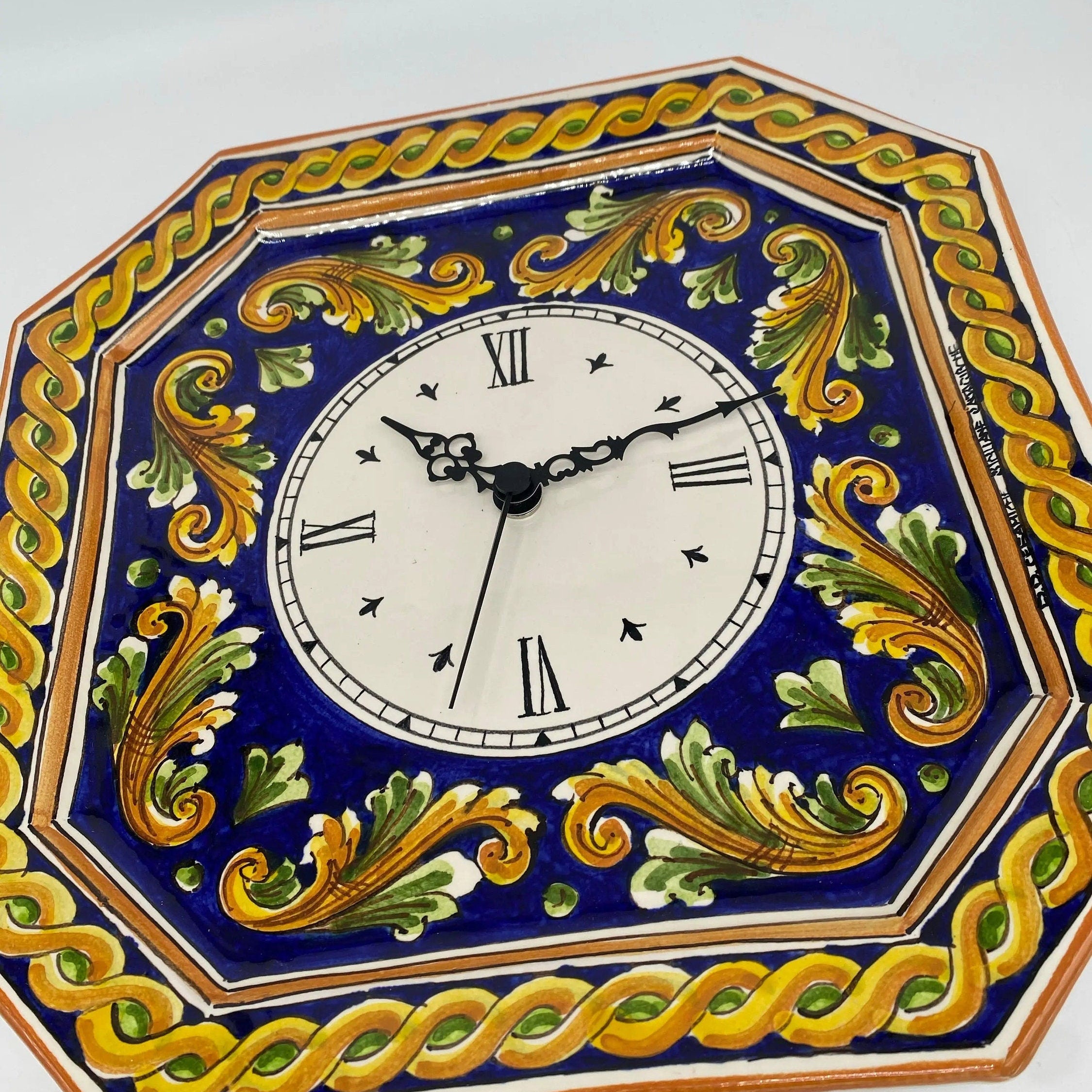 Orologio da Parete Ceramica Caltagirone Ottagonale dipinto a mano cm 32 Decoro n.2 DD CERAMICHE SICILIANE