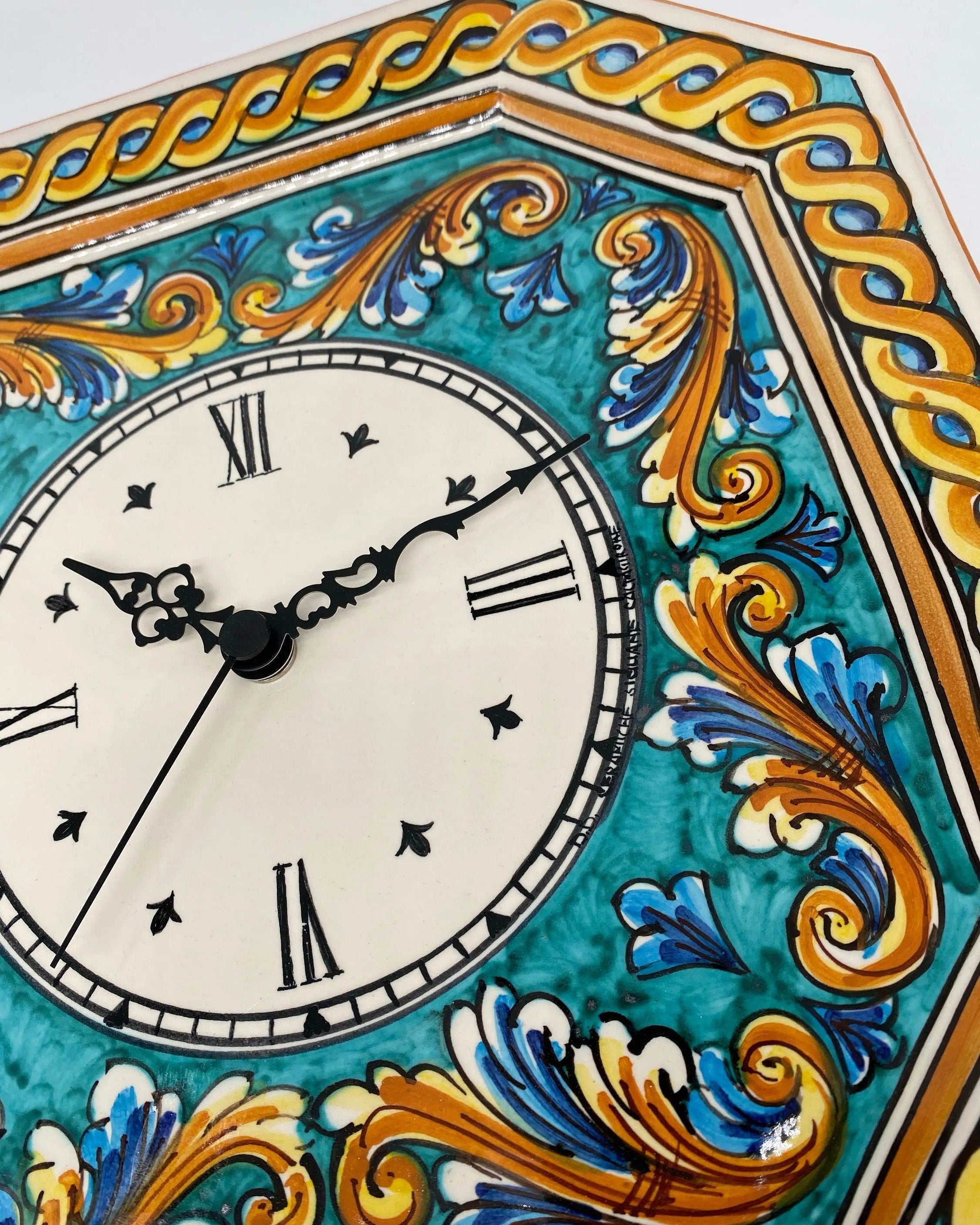 Orologio da Parete Ceramica Caltagirone Ottagonale dipinto a mano cm 32 Decoro n.4 DD CERAMICHE SICILIANE