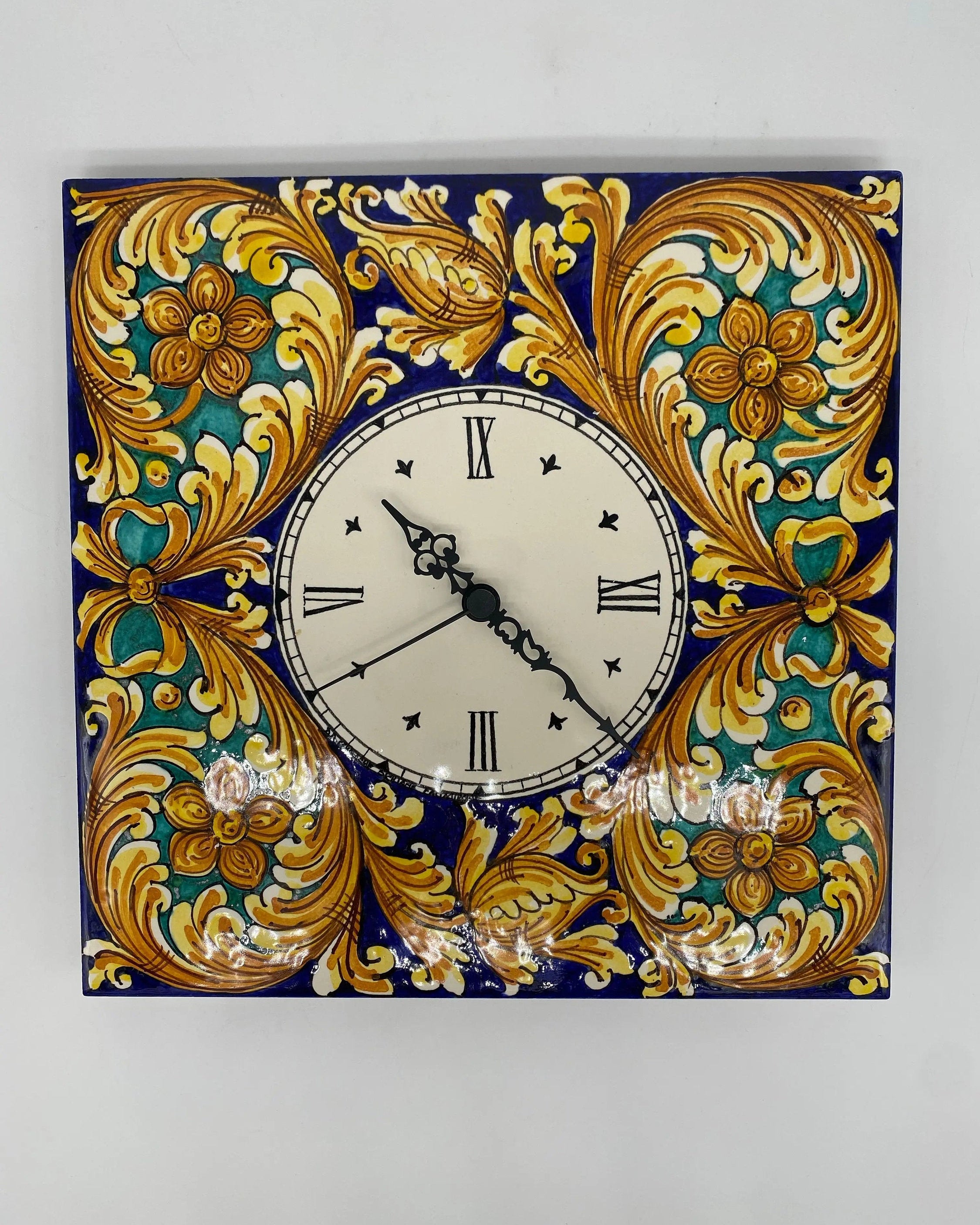 Orologio da Parete Ceramica Caltagirone Quadrato dipinto a mano Lato 30cm Decoro n.2 DD CERAMICHE SICILIANE